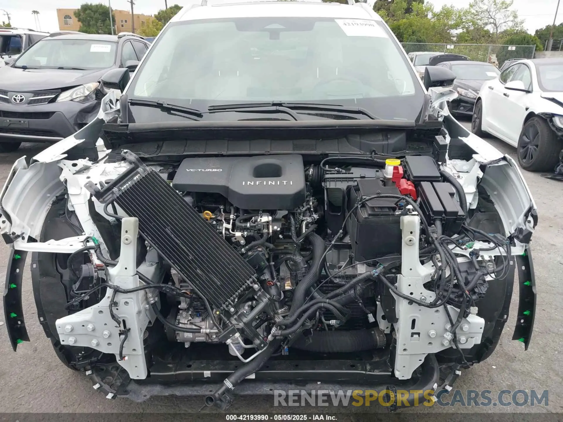 13 Photograph of a damaged car 5N1AL1GS6SC330036 INFINITI QX60 2025