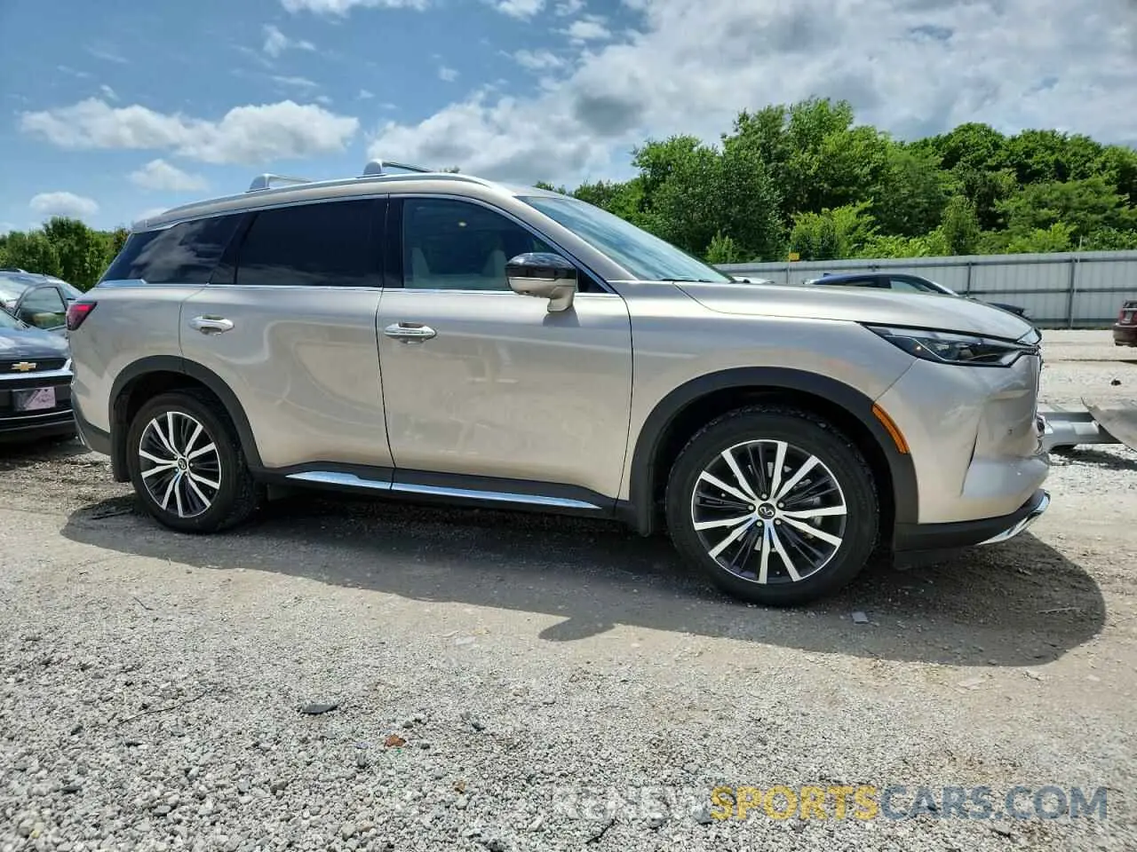 4 Photograph of a damaged car 5N1DL1GS0NC331233 INFINITI QX60 SENSO 2022