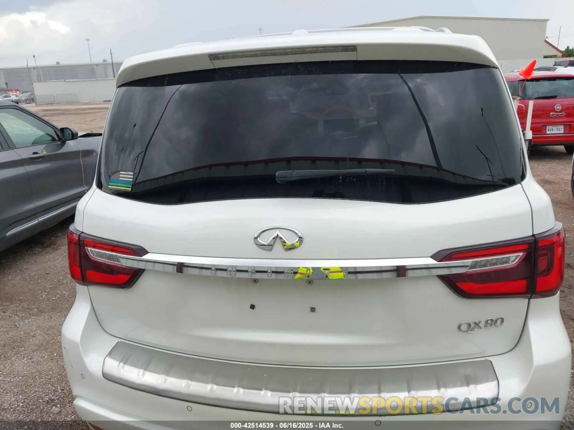 16 Photograph of a damaged car JN8AZ2ND2K9850281 INFINITI QX80 2019