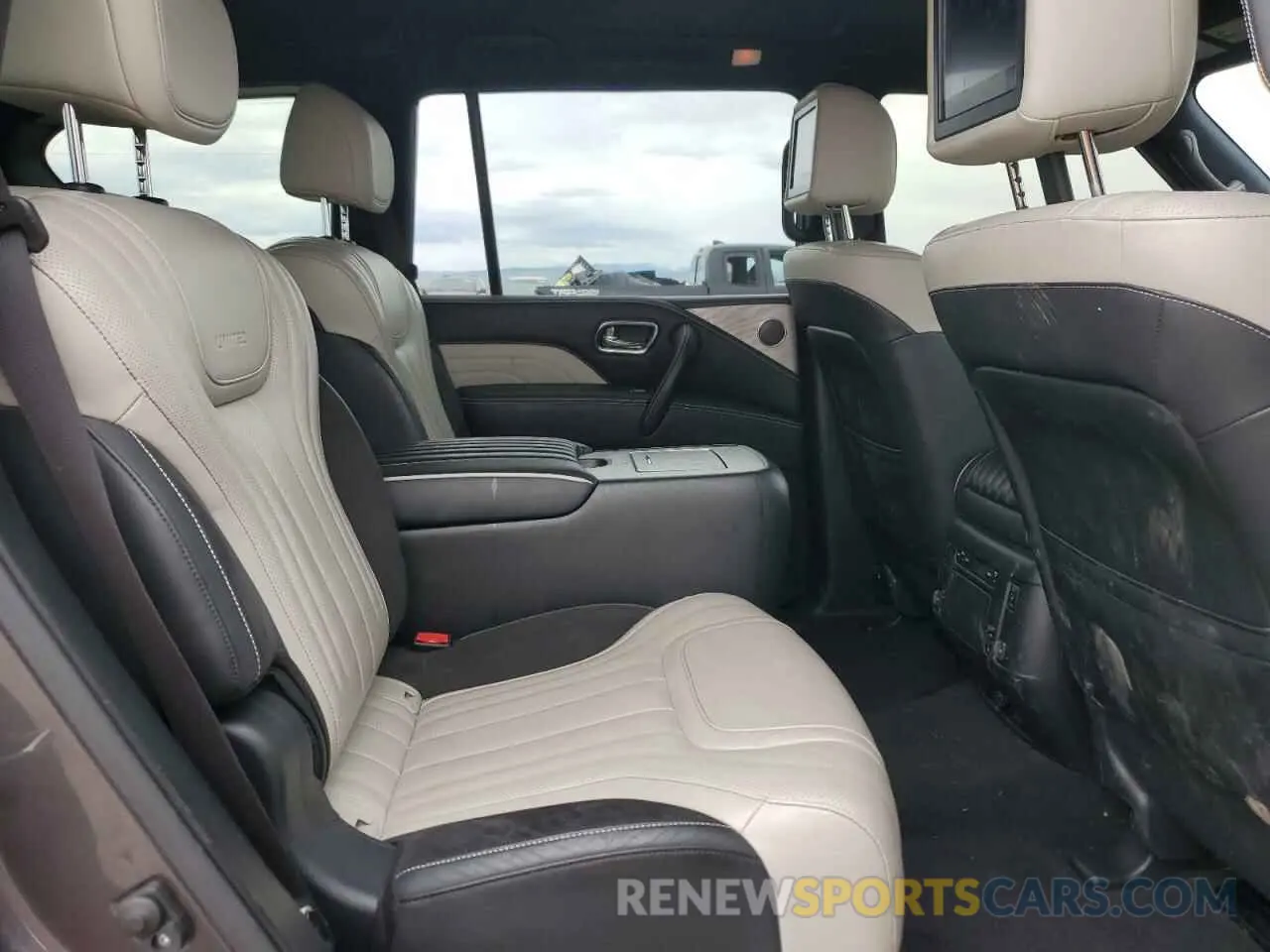 11 Photograph of a damaged car JN8AZ2NE1K9229851 INFINITI QX80 2019