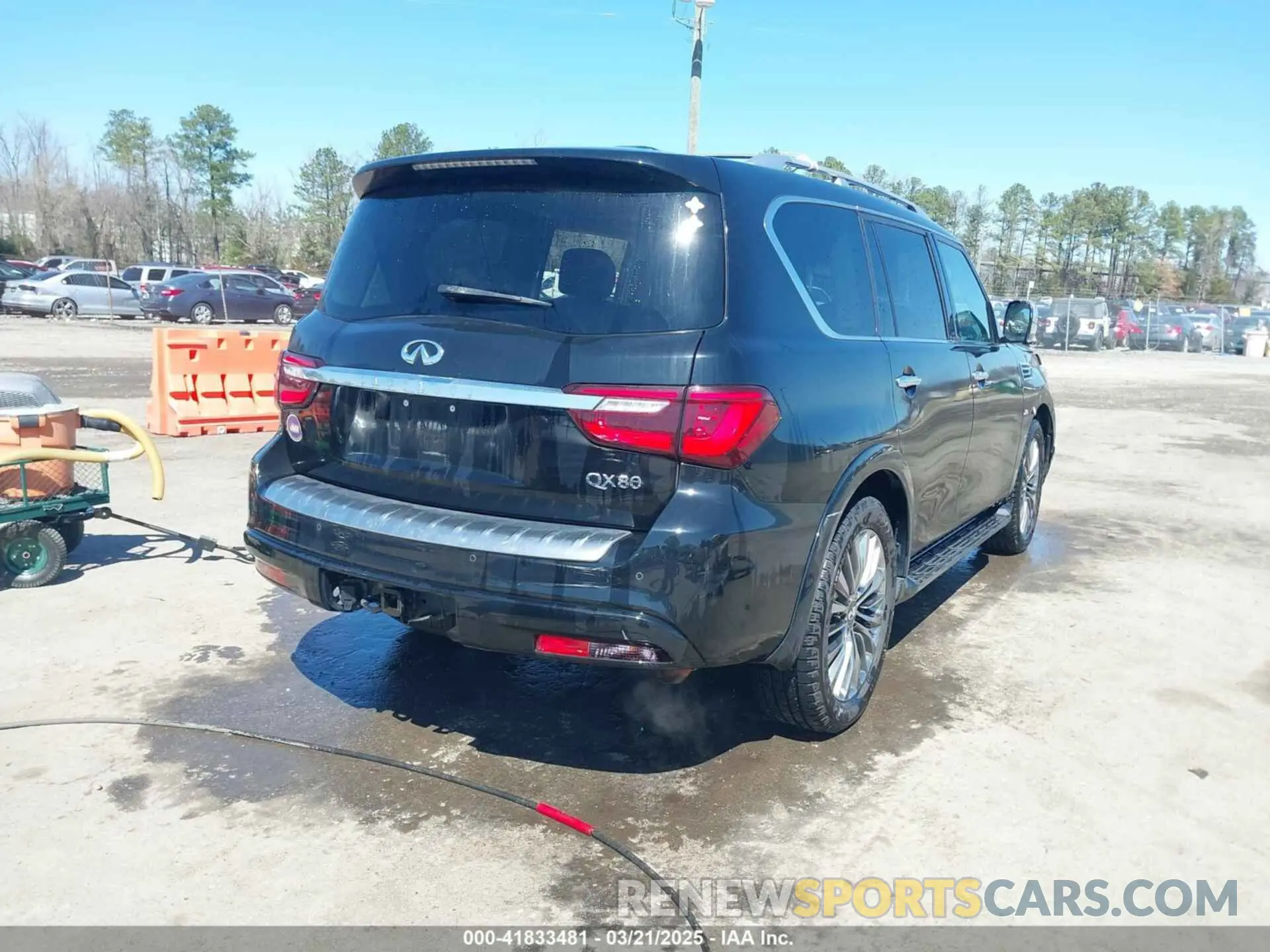 4 Photograph of a damaged car JN8AZ2NE1K9234497 INFINITI QX80 2019
