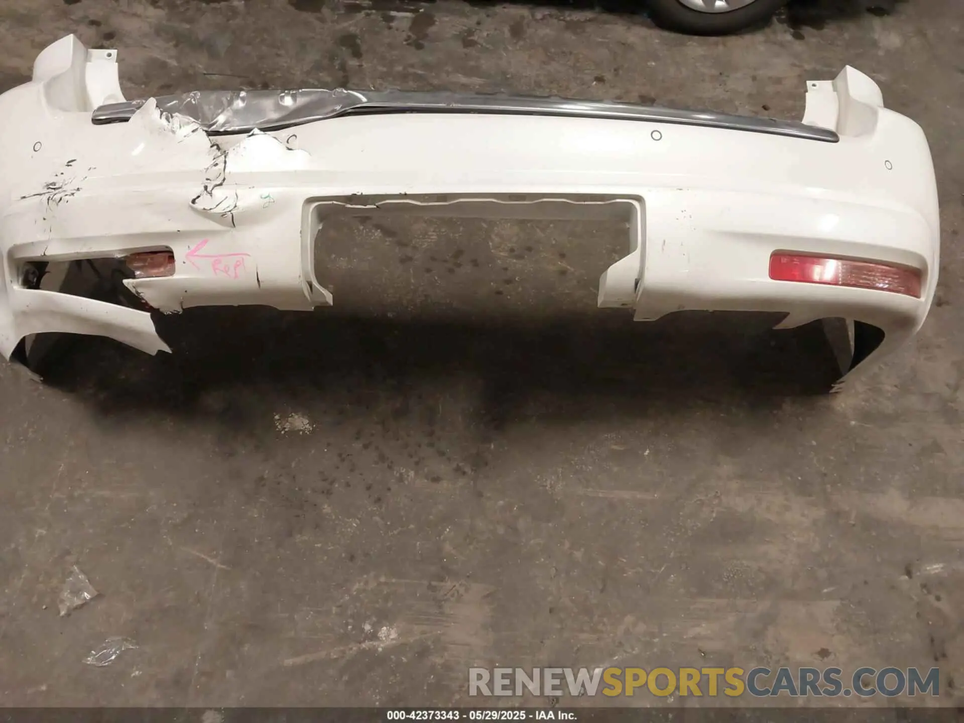 12 Photograph of a damaged car JN8AZ2NE4K9228032 INFINITI QX80 2019