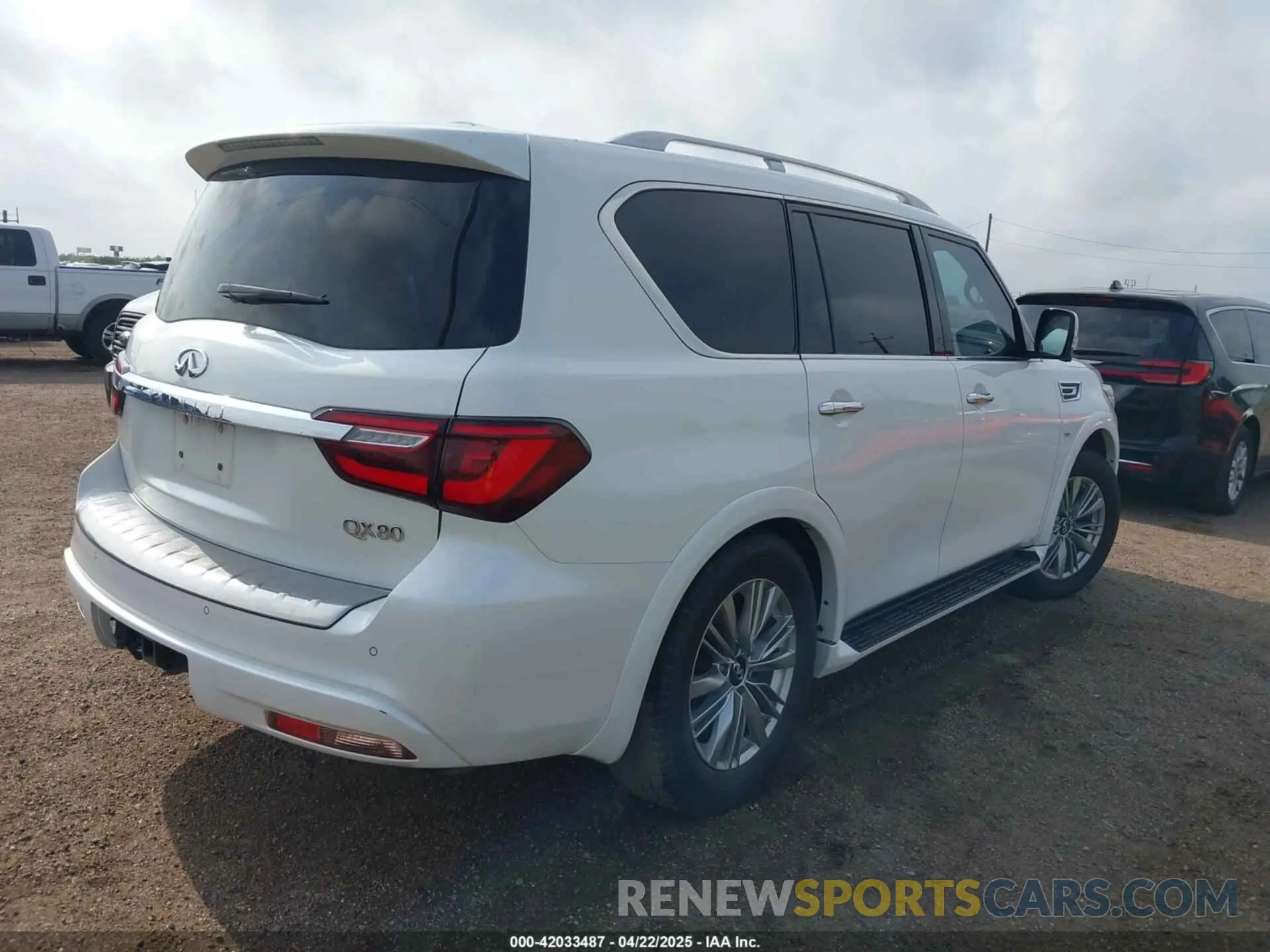 4 Photograph of a damaged car JN8AZ2NE8K9229099 INFINITI QX80 2019