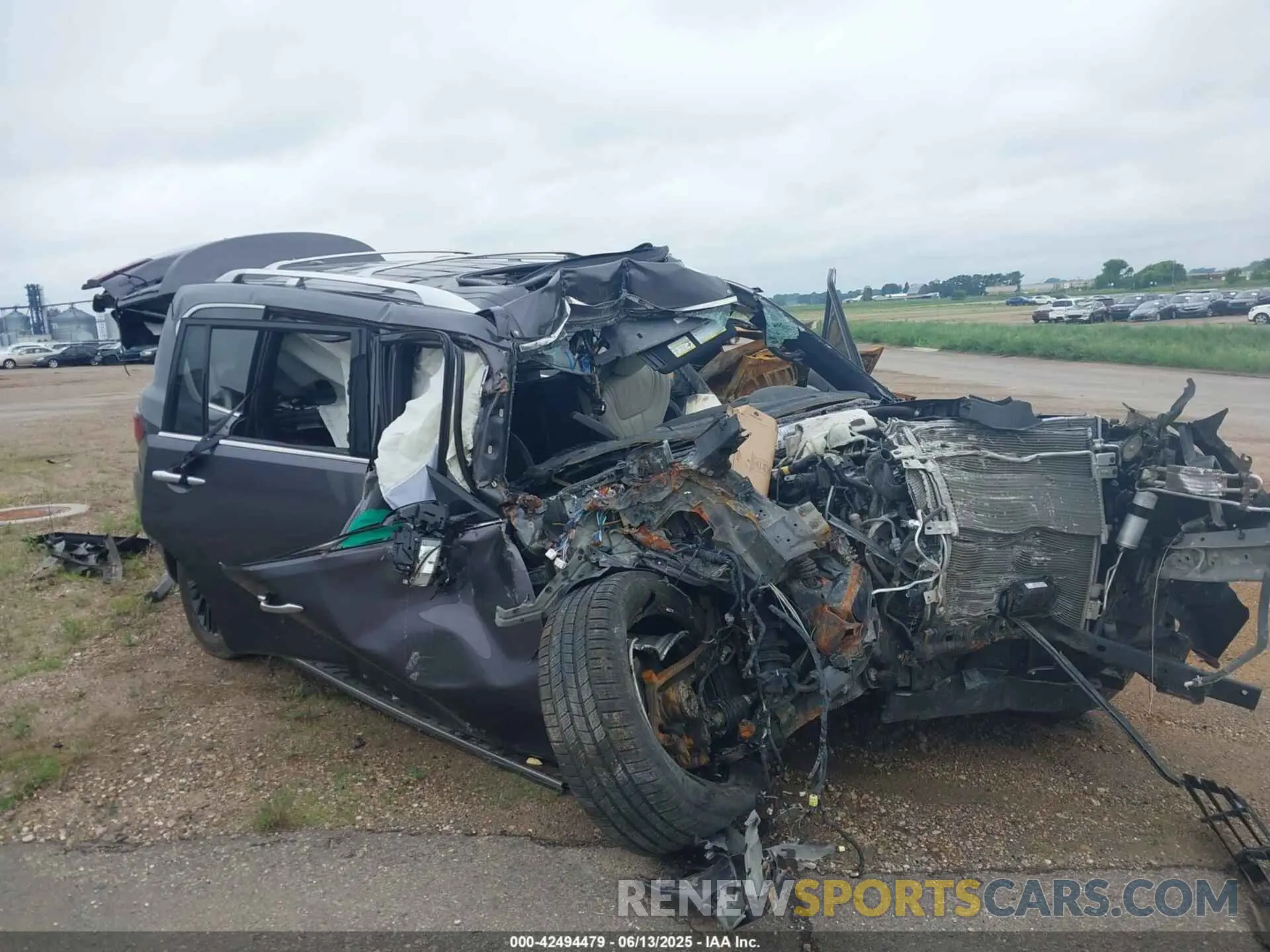 1 Photograph of a damaged car JN8AZ2NE9K9227586 INFINITI QX80 2019