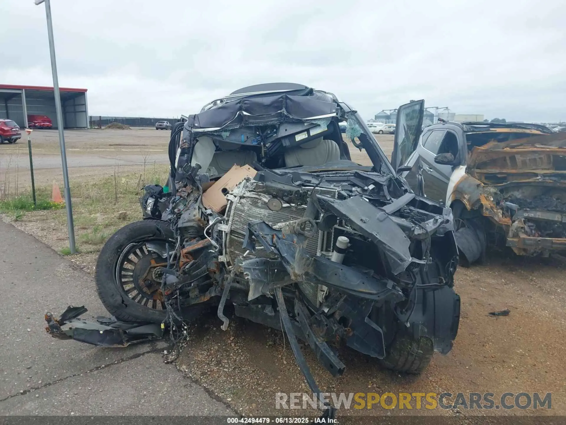 6 Photograph of a damaged car JN8AZ2NE9K9227586 INFINITI QX80 2019