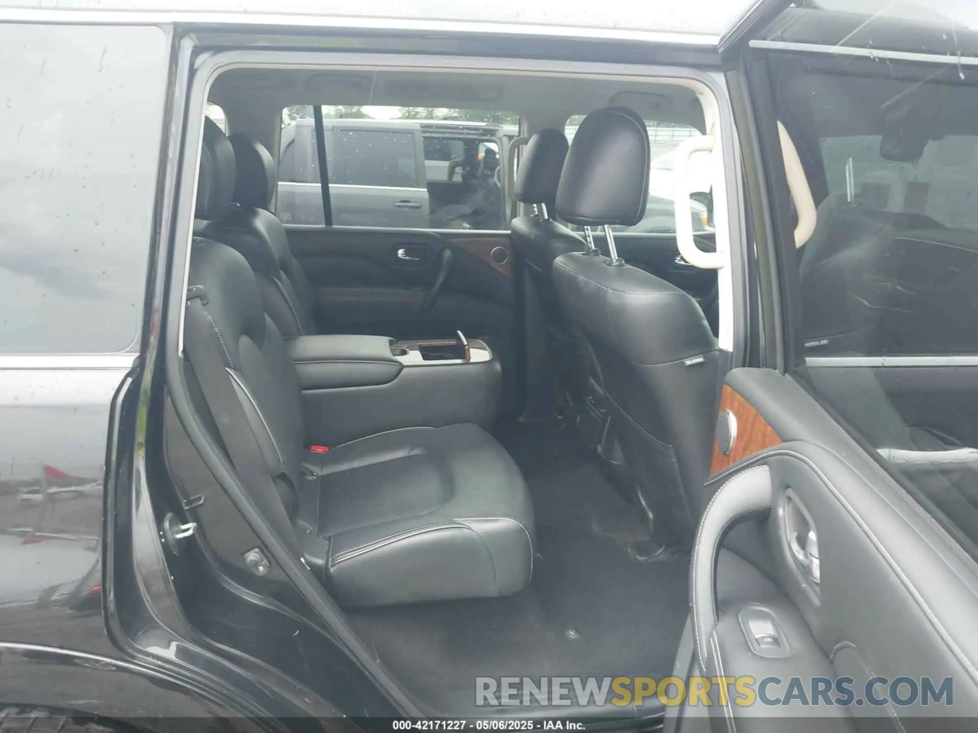 8 Photograph of a damaged car JN8AZ2NE9K9232450 INFINITI QX80 2019