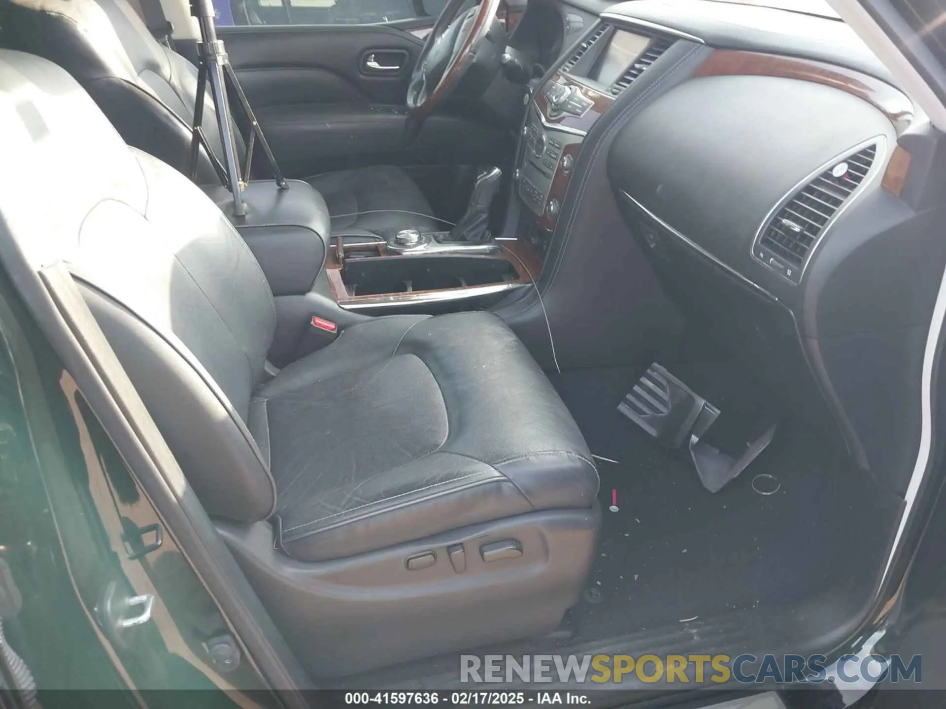 5 Photograph of a damaged car JN8AZ2NEXK9233090 INFINITI QX80 2019