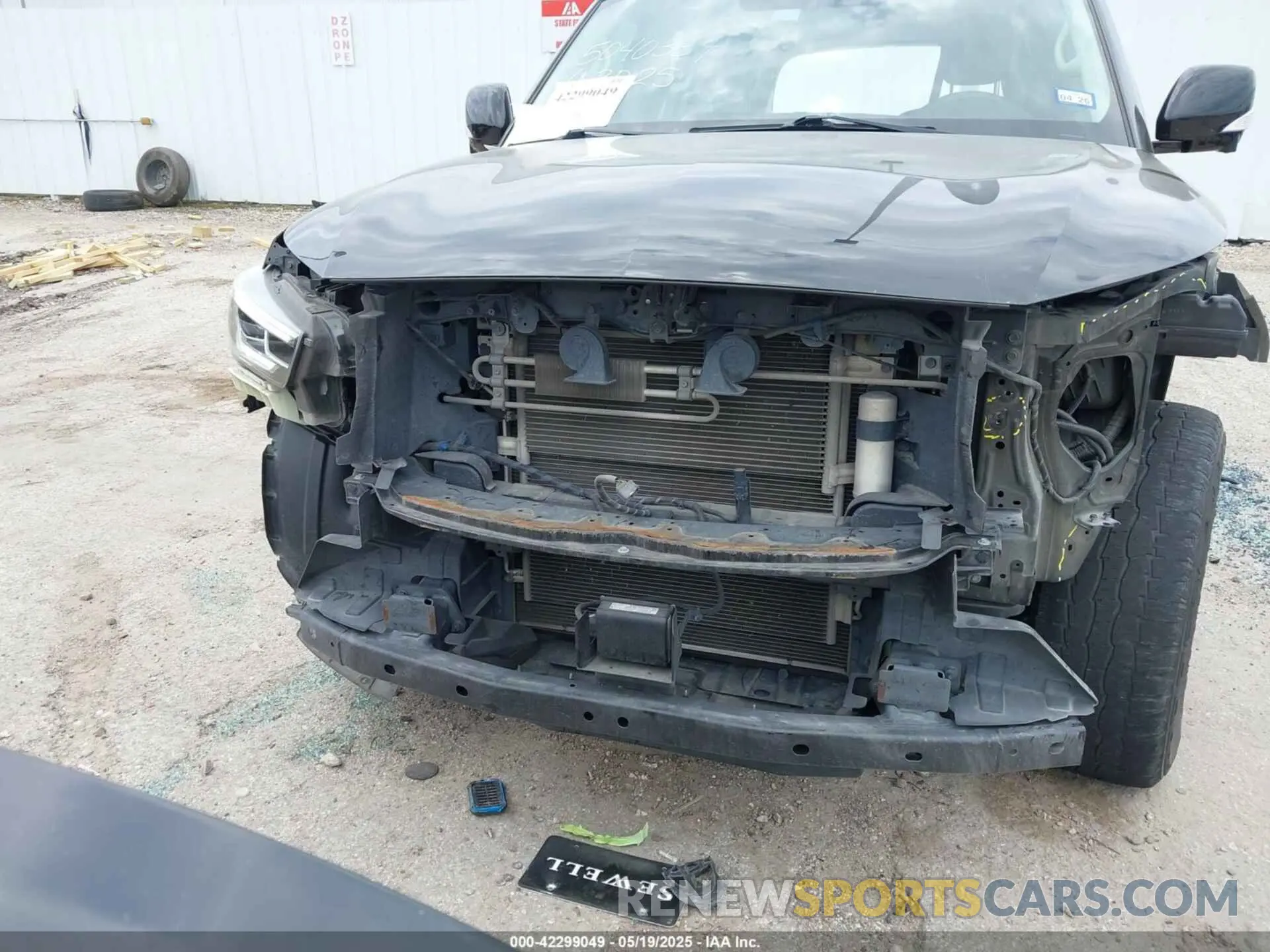 6 Photograph of a damaged car JN8AZ2NF0K9683582 INFINITI QX80 2019