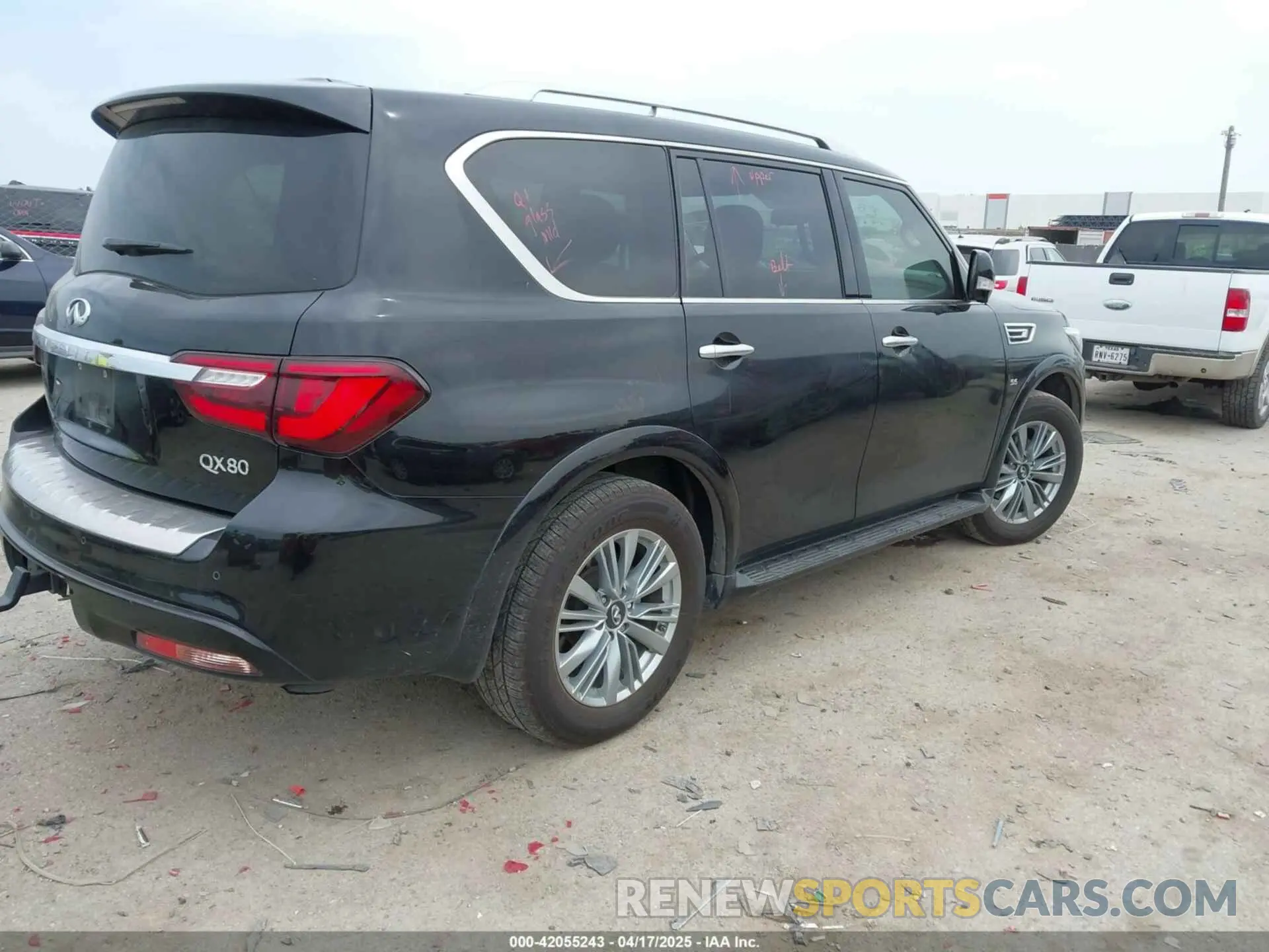 4 Photograph of a damaged car JN8AZ2NF1K9680402 INFINITI QX80 2019