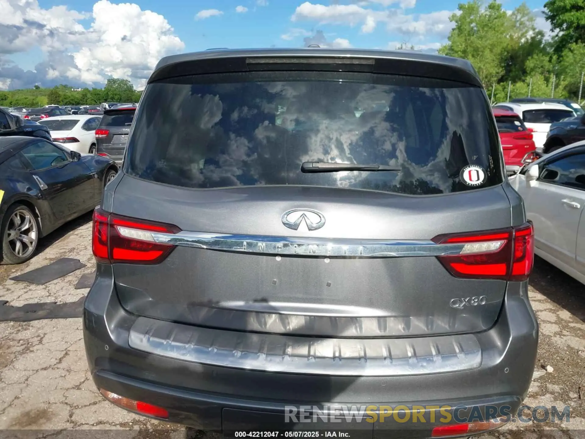 16 Photograph of a damaged car JN8AZ2NF2K9684426 INFINITI QX80 2019