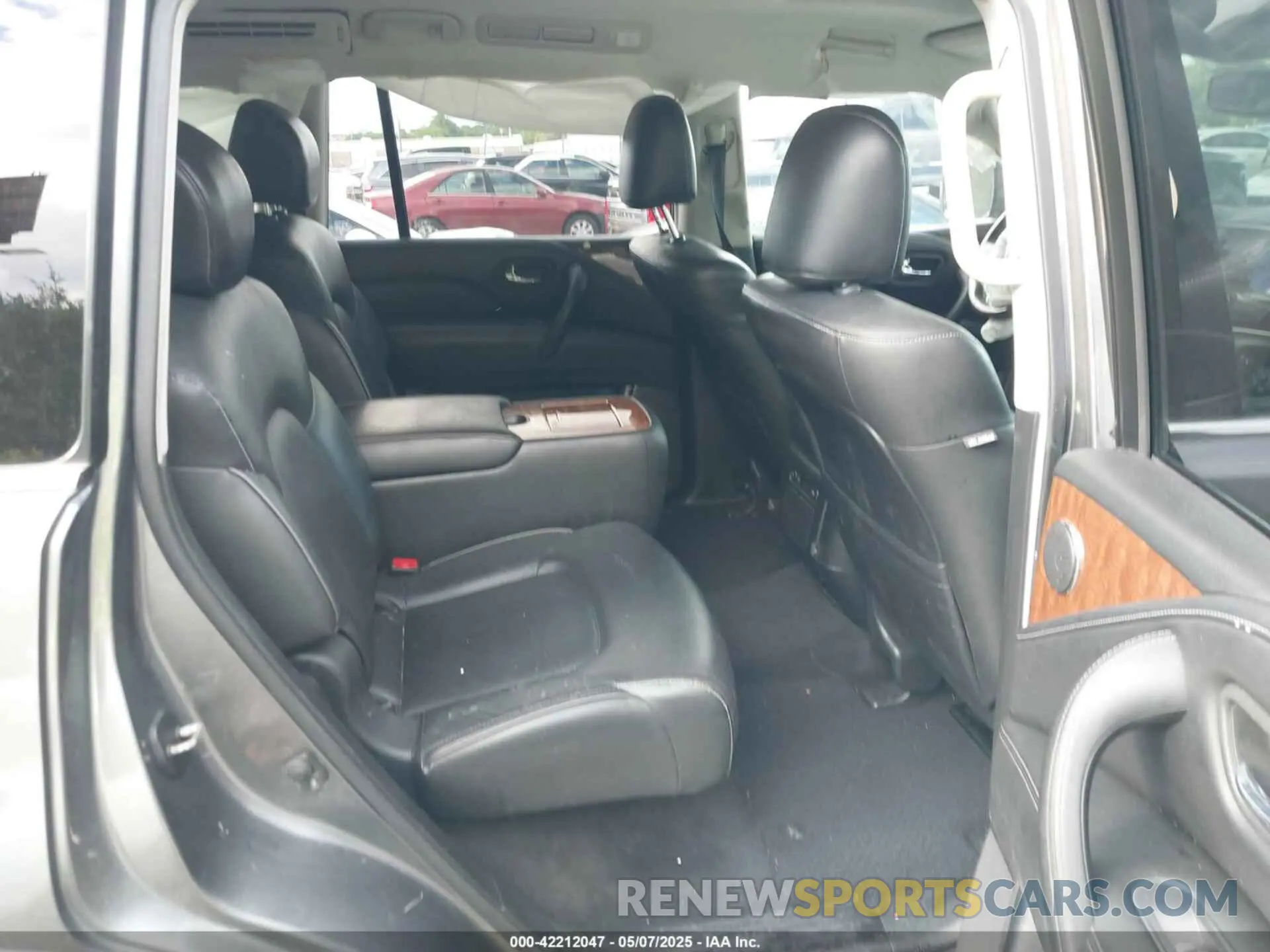 8 Photograph of a damaged car JN8AZ2NF2K9684426 INFINITI QX80 2019