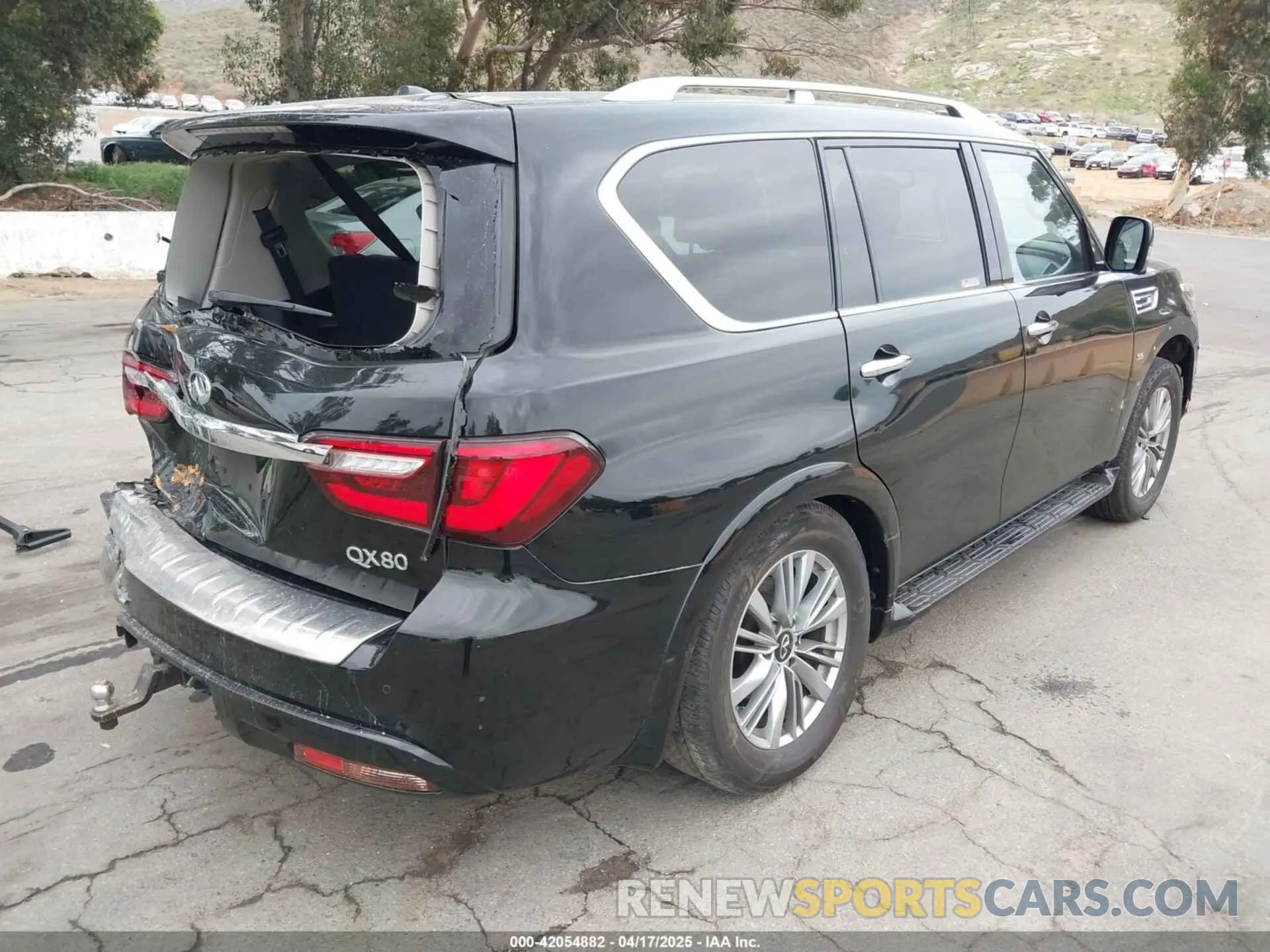 4 Photograph of a damaged car JN8AZ2NF2K9687343 INFINITI QX80 2019