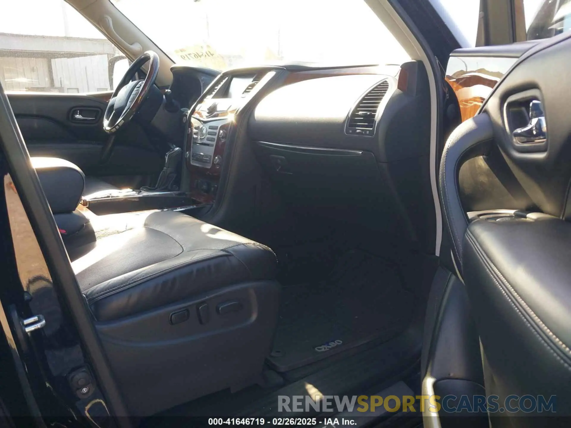 5 Photograph of a damaged car JN8AZ2NF4K9686534 INFINITI QX80 2019