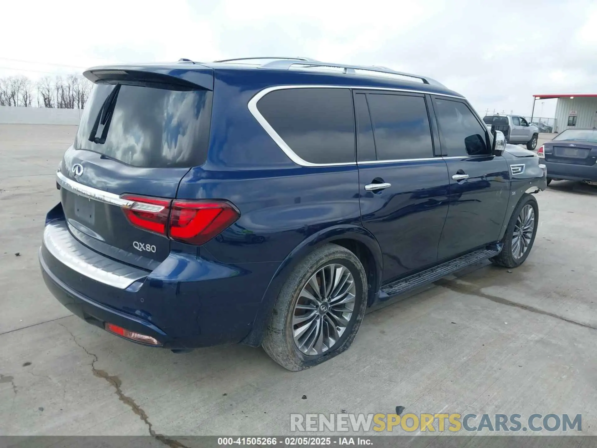 4 Photograph of a damaged car JN8AZ2NF5K9682654 INFINITI QX80 2019