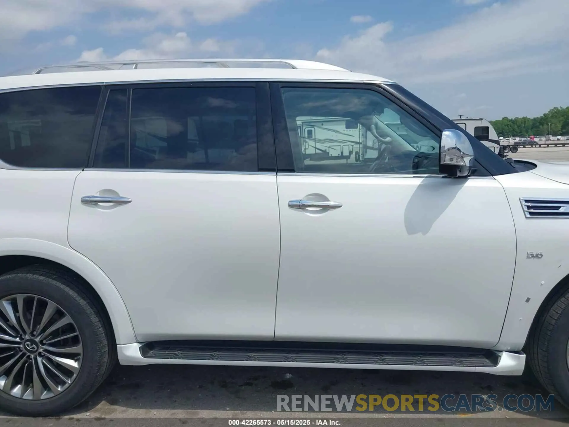 13 Photograph of a damaged car JN8AZ2NF6K9683098 INFINITI QX80 2019