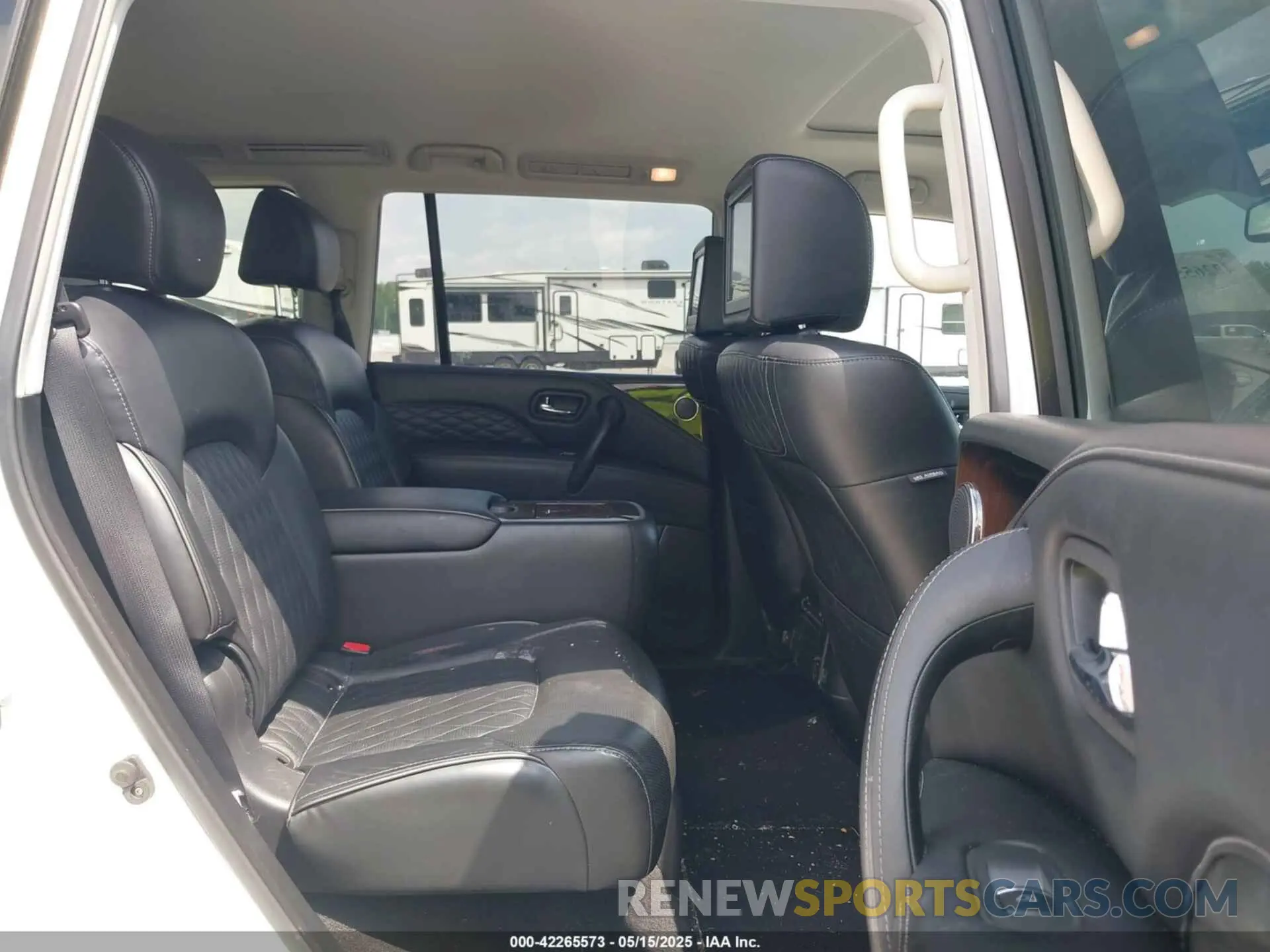 8 Photograph of a damaged car JN8AZ2NF6K9683098 INFINITI QX80 2019