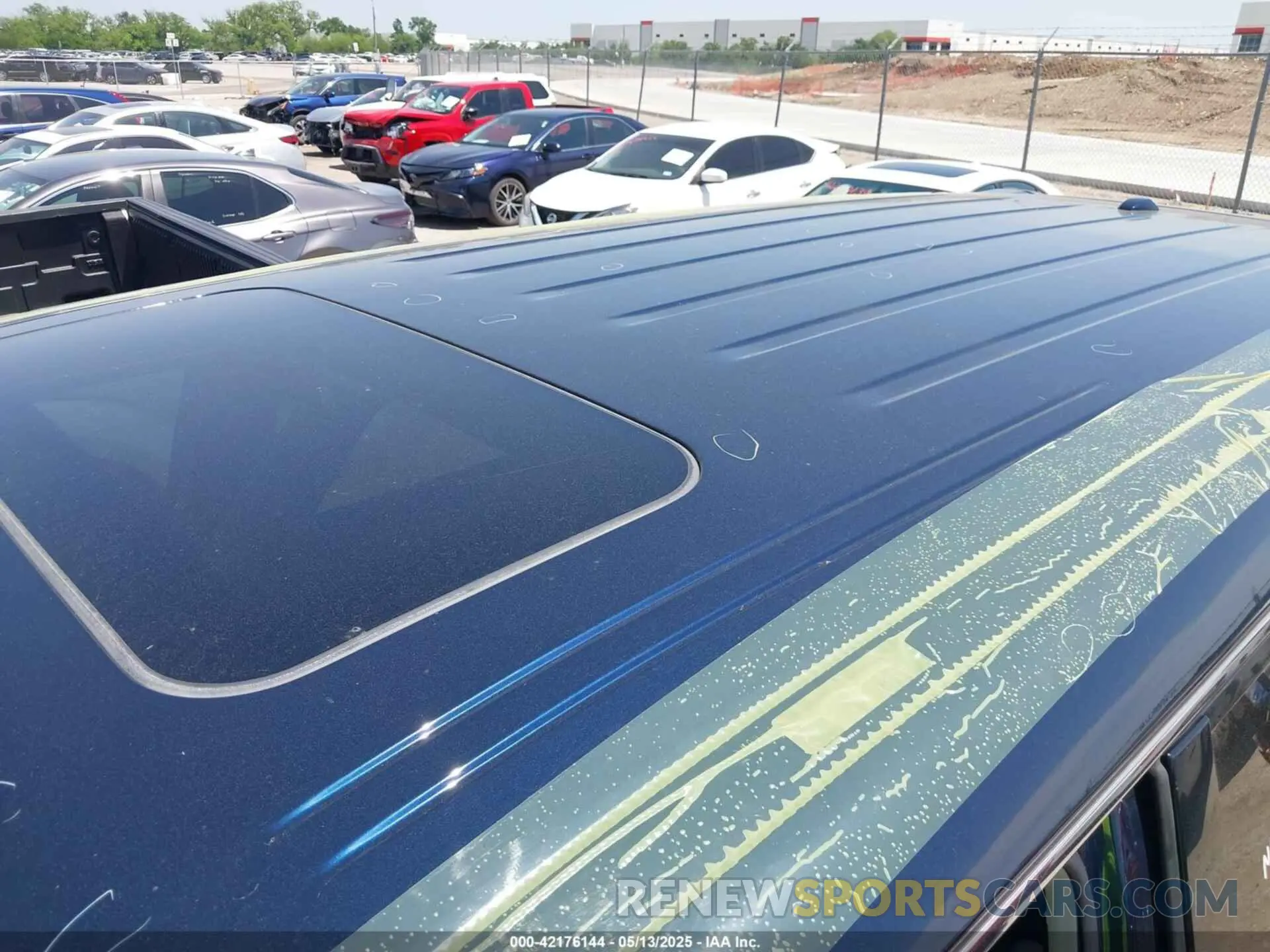 18 Photograph of a damaged car JN8AZ2NF7K9689184 INFINITI QX80 2019