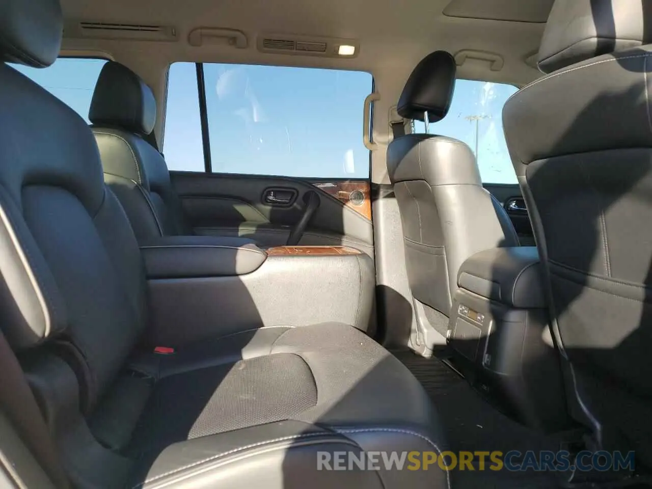 11 Photograph of a damaged car JN8AZ2NF9K9684004 INFINITI QX80 2019