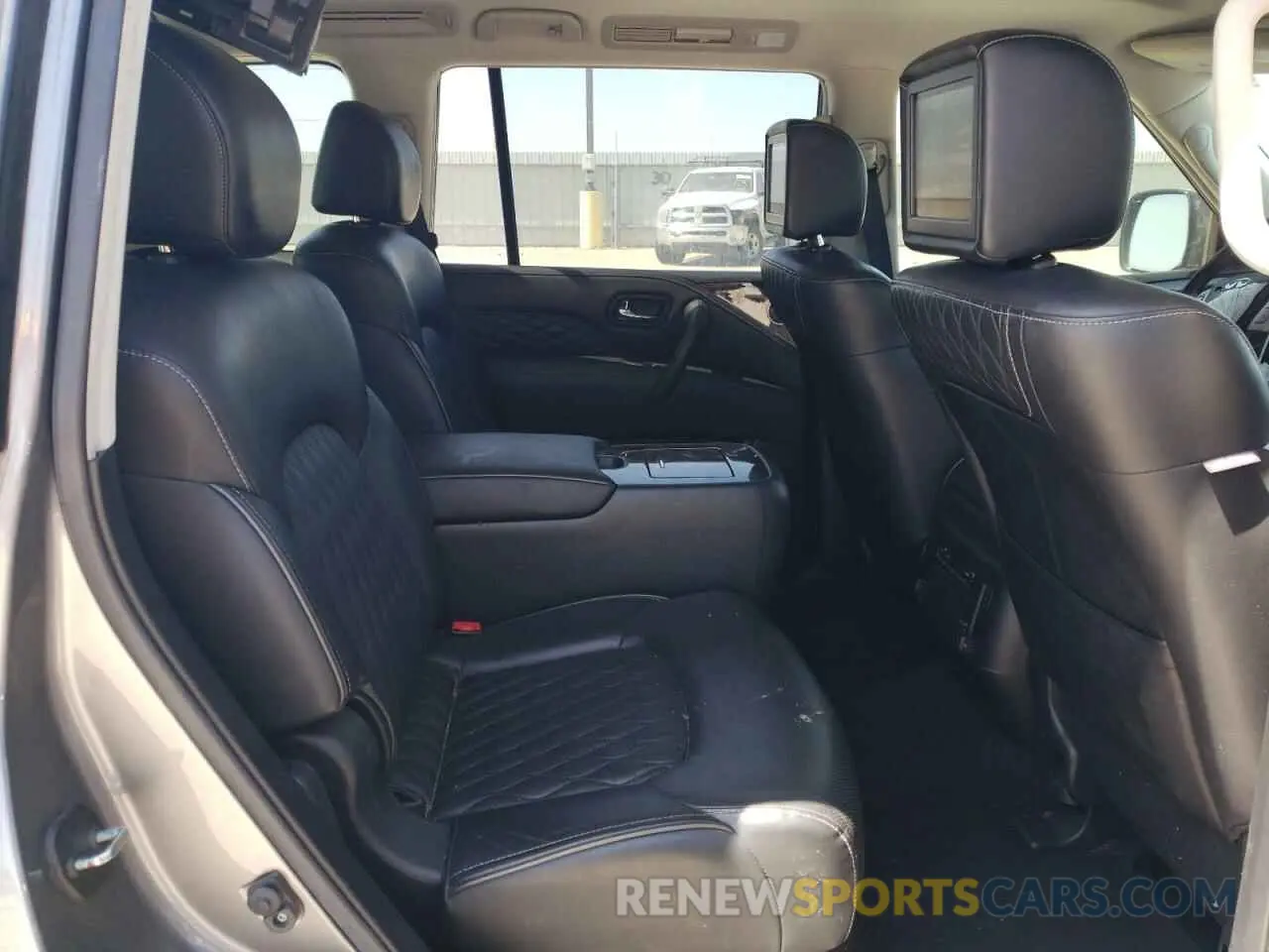 10 Photograph of a damaged car JN8AZ2NF9K9684245 INFINITI QX80 2019