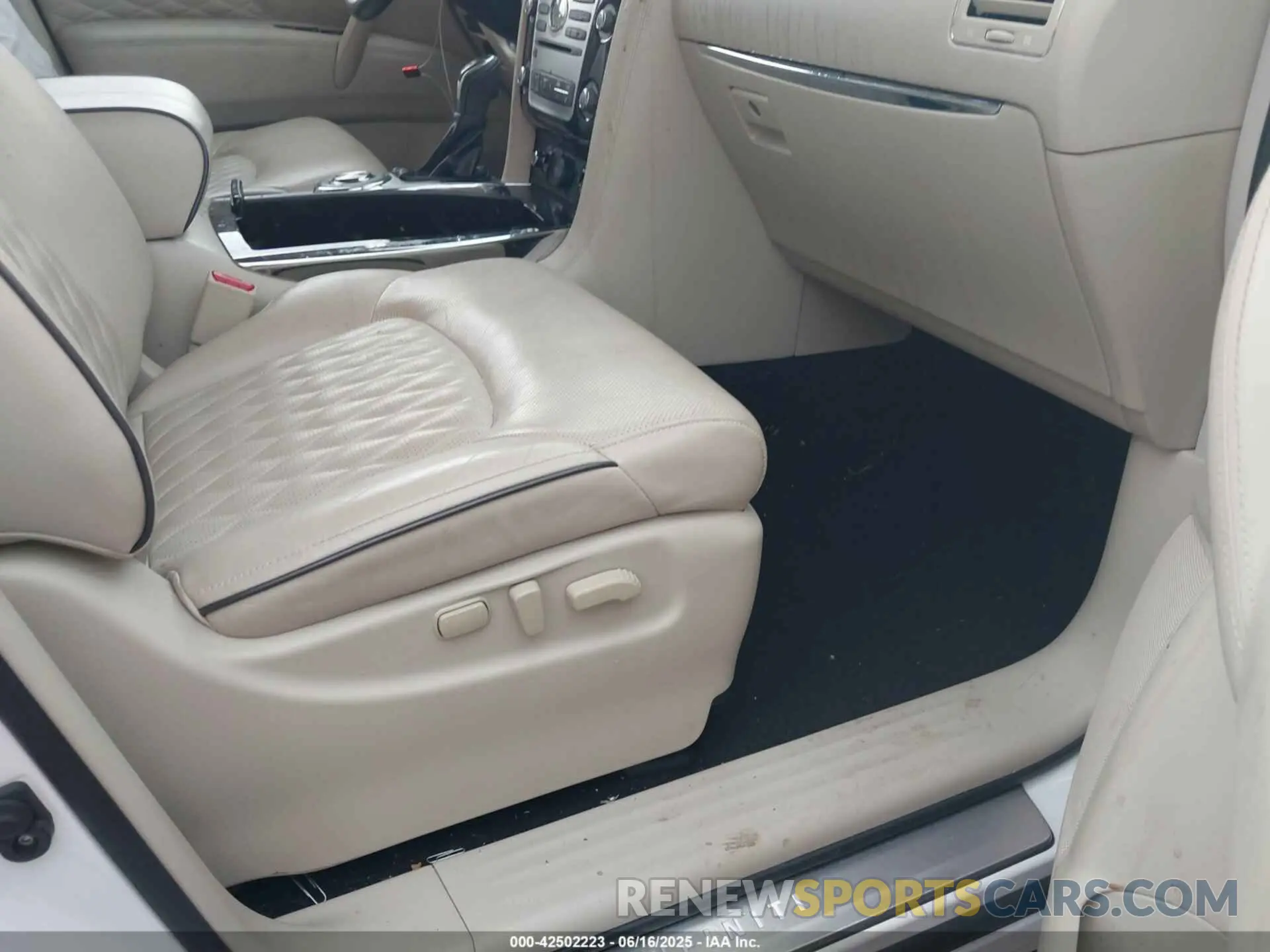 5 Photograph of a damaged car JN8AZ2NFXK9688644 INFINITI QX80 2019