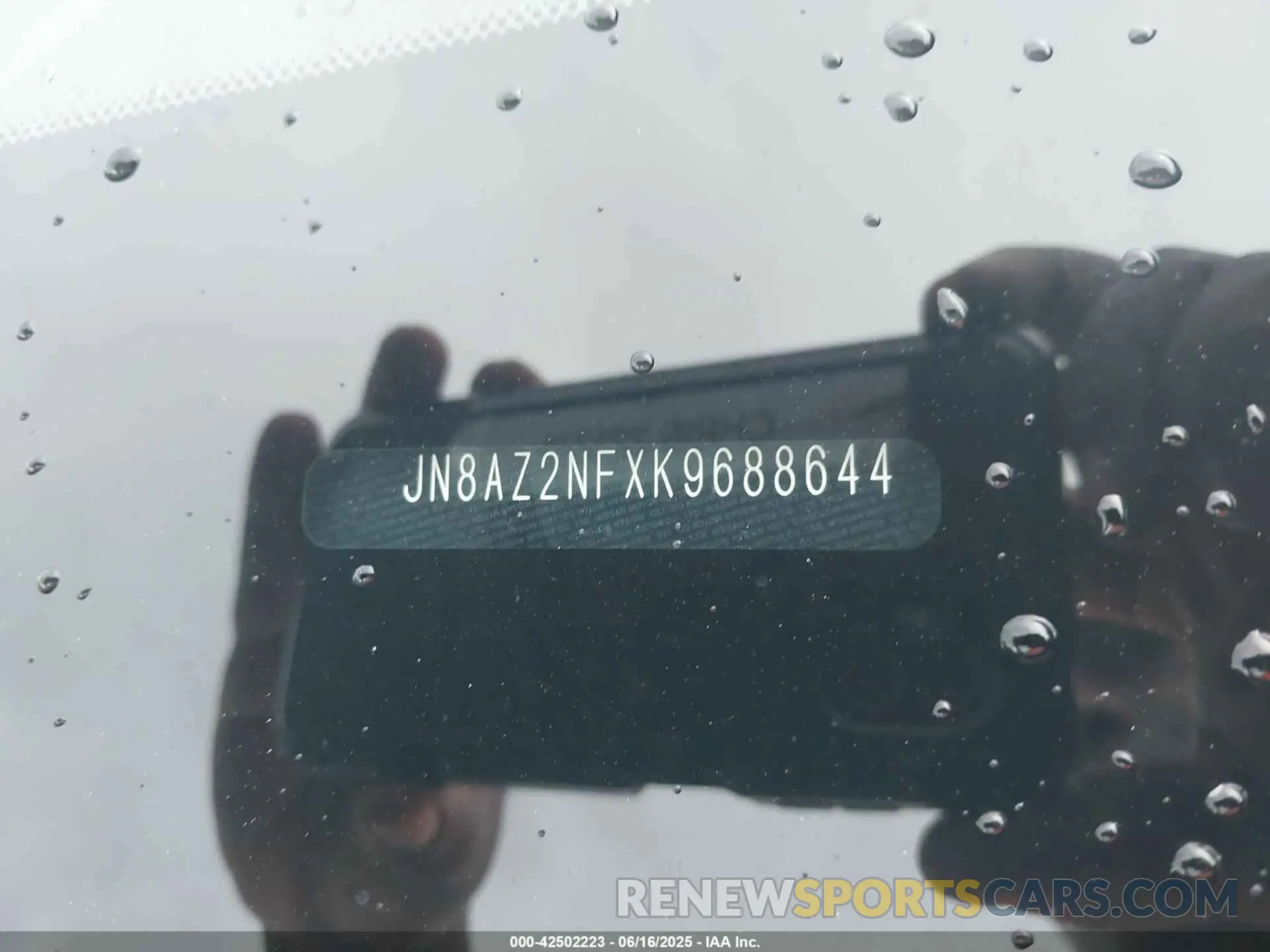 9 Photograph of a damaged car JN8AZ2NFXK9688644 INFINITI QX80 2019