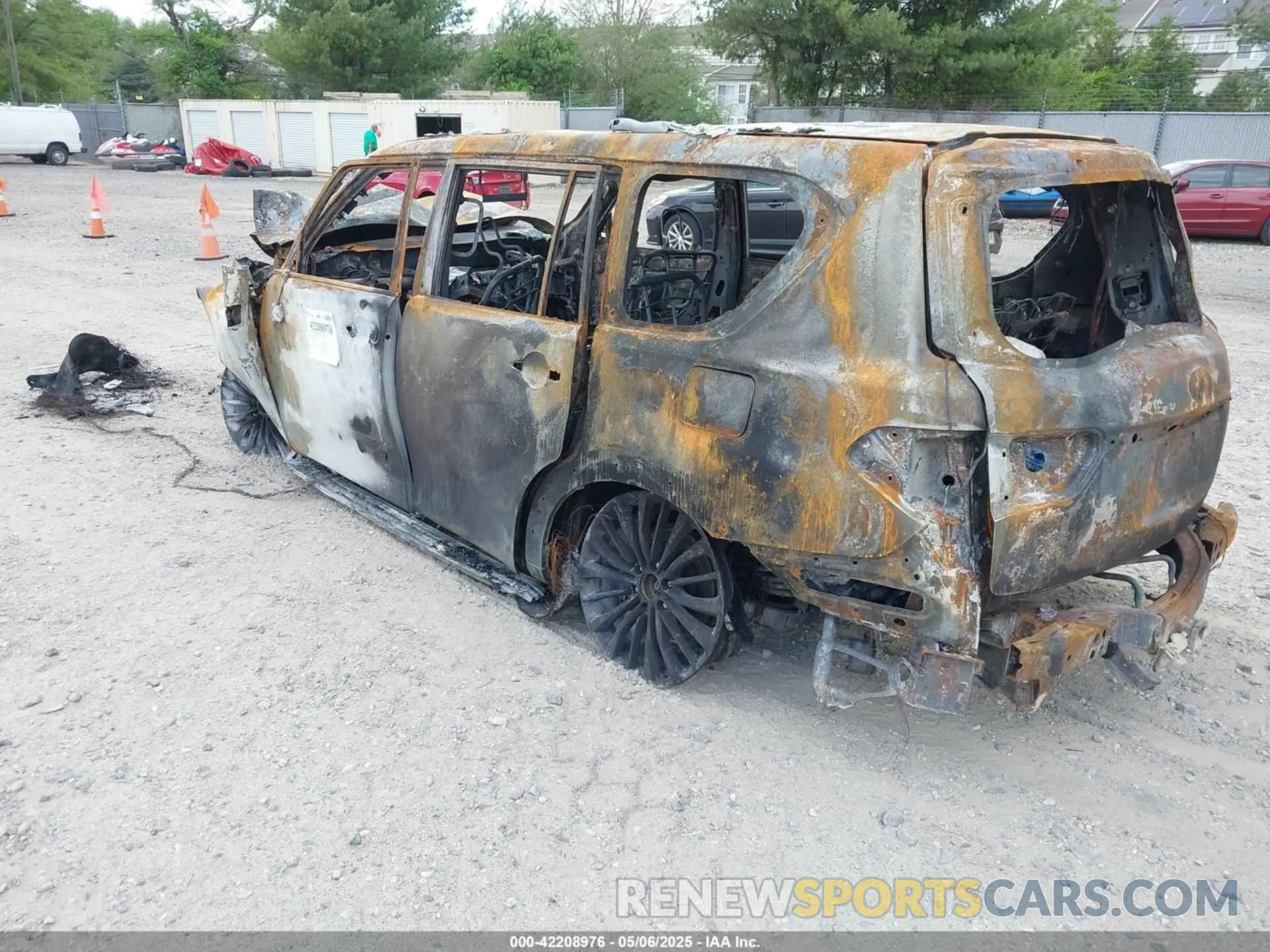 3 Photograph of a damaged car JN8AZ2NE2L9251181 INFINITI QX80 2020