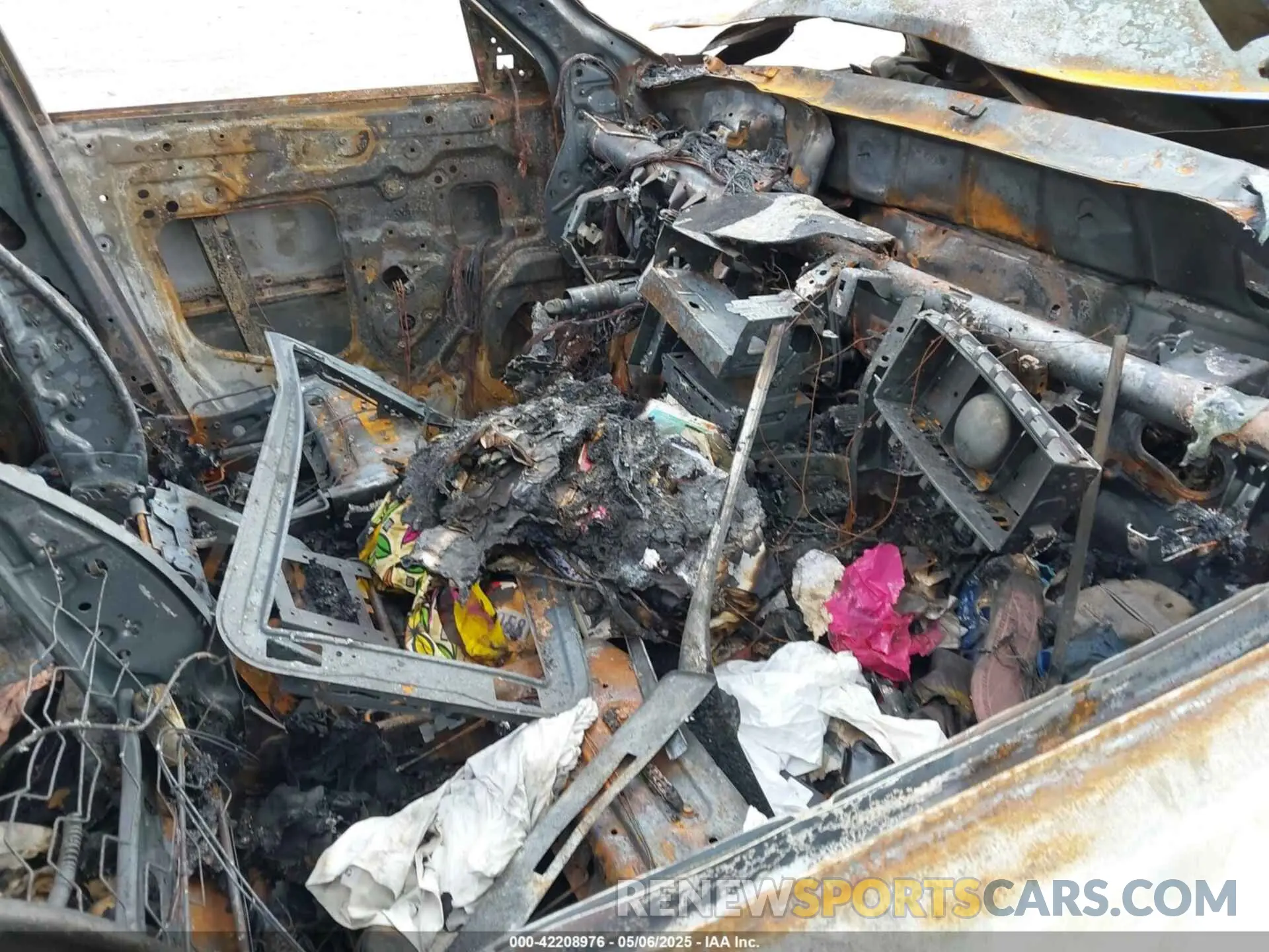 5 Photograph of a damaged car JN8AZ2NE2L9251181 INFINITI QX80 2020