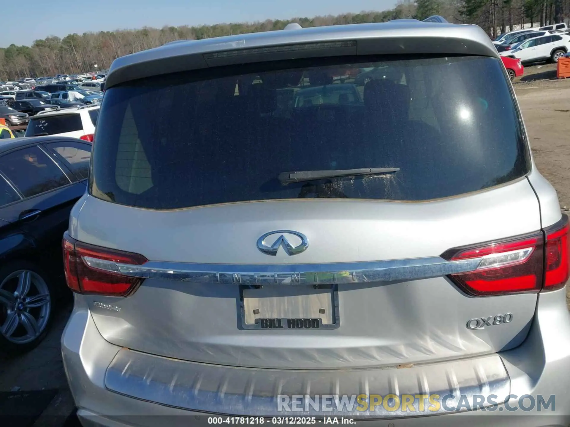 16 Photograph of a damaged car JN8AZ2NF2L9704045 INFINITI QX80 2020