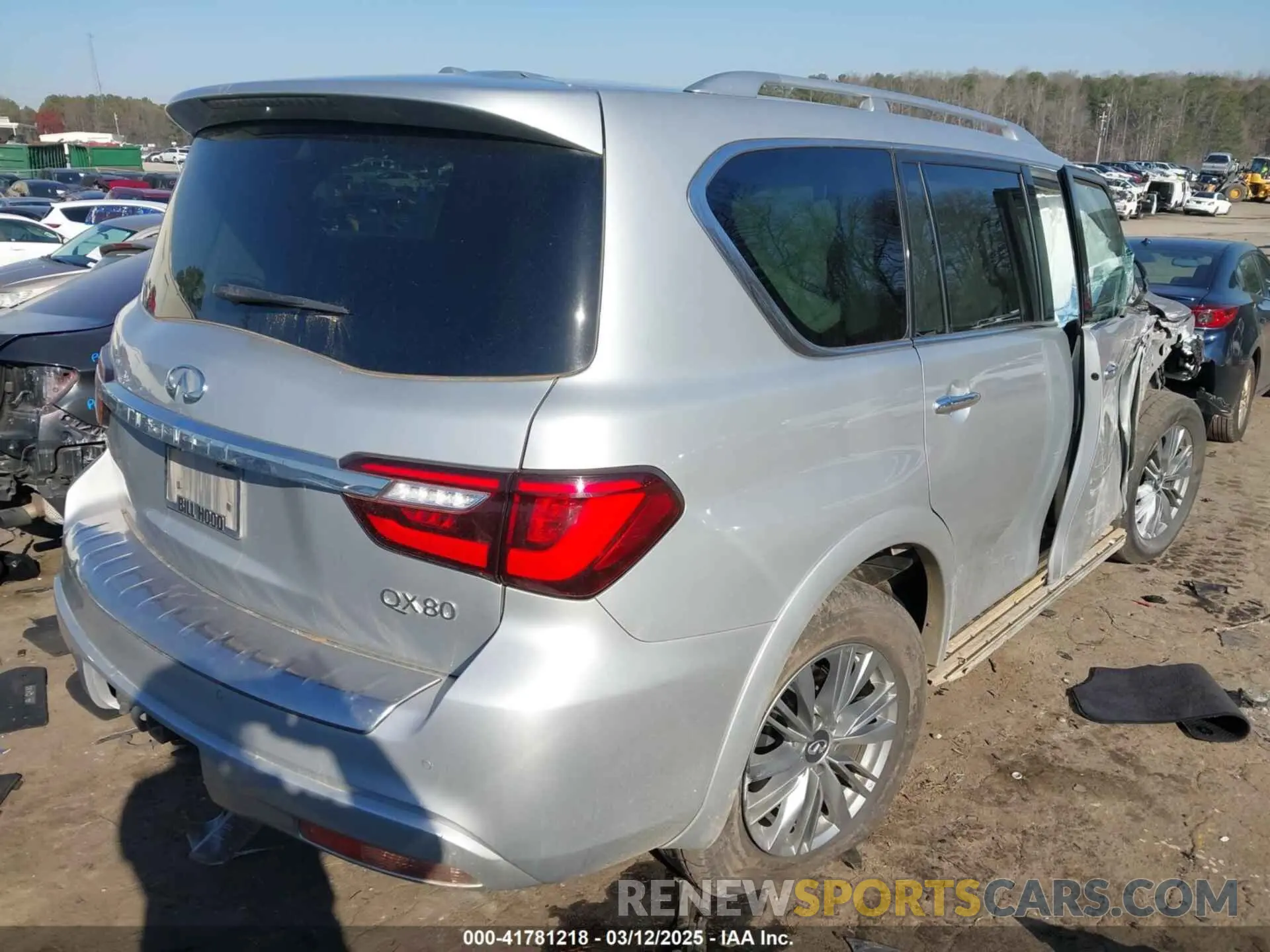 4 Photograph of a damaged car JN8AZ2NF2L9704045 INFINITI QX80 2020