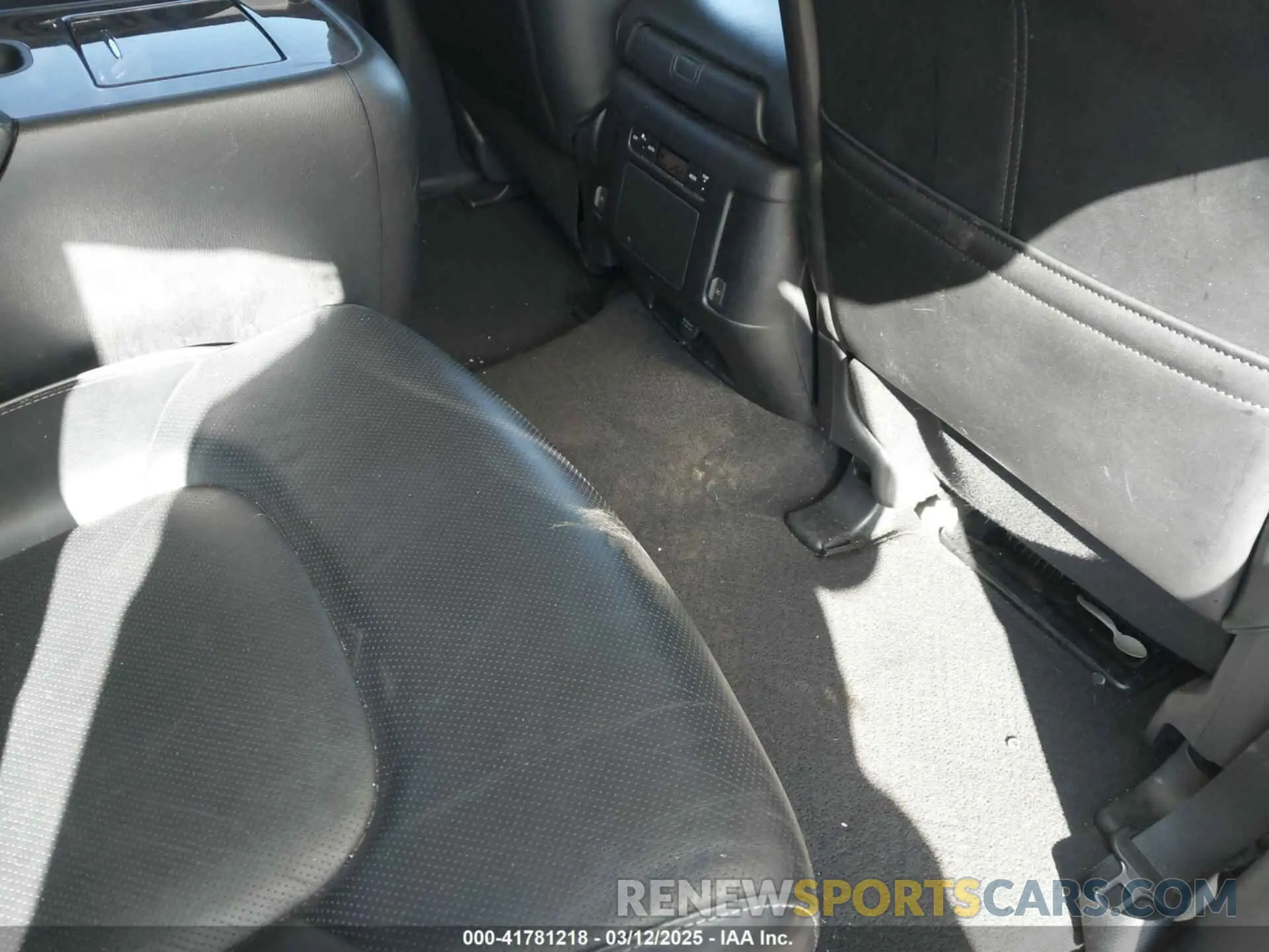 8 Photograph of a damaged car JN8AZ2NF2L9704045 INFINITI QX80 2020