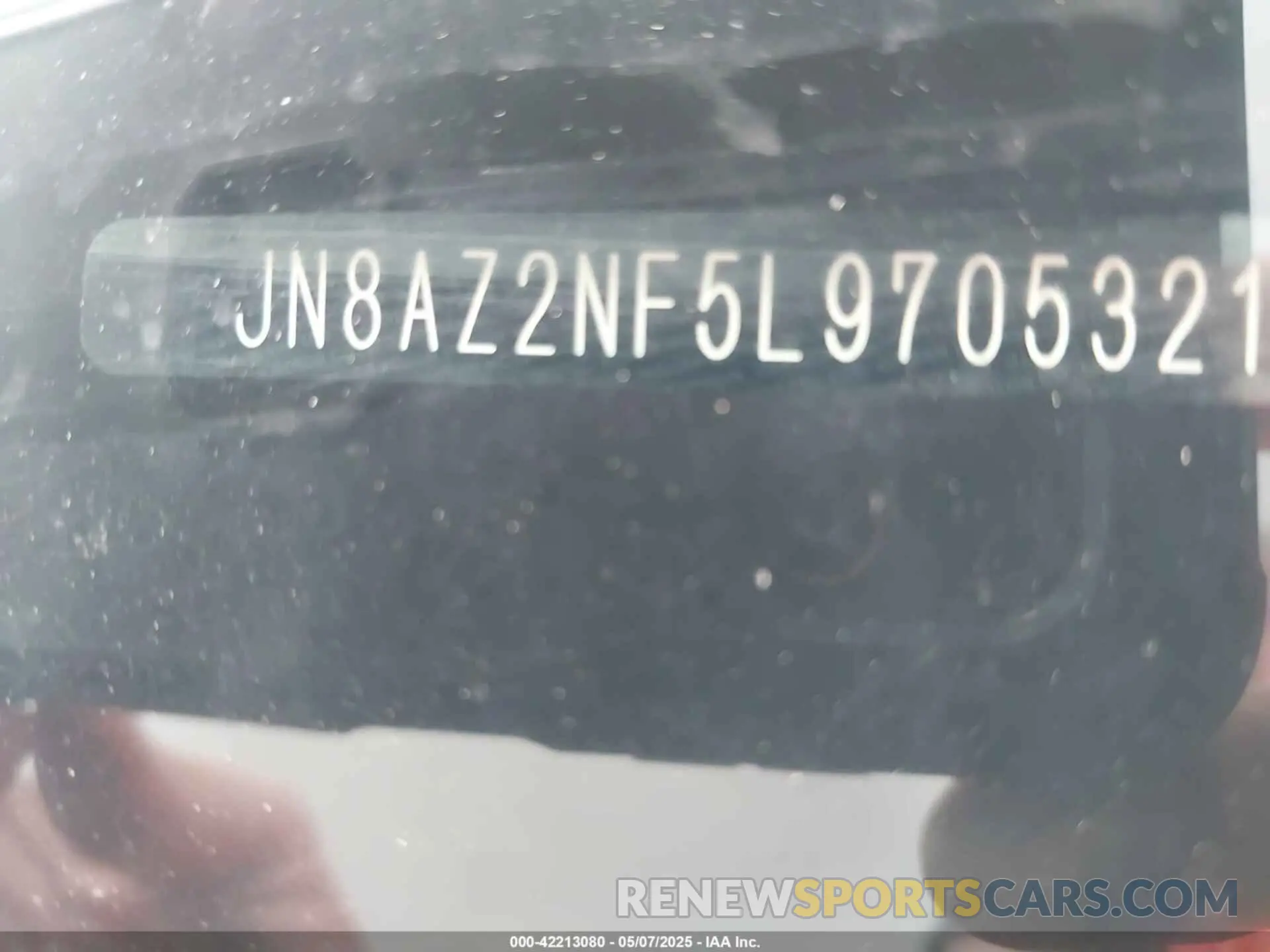 9 Photograph of a damaged car JN8AZ2NF5L9705321 INFINITI QX80 2020