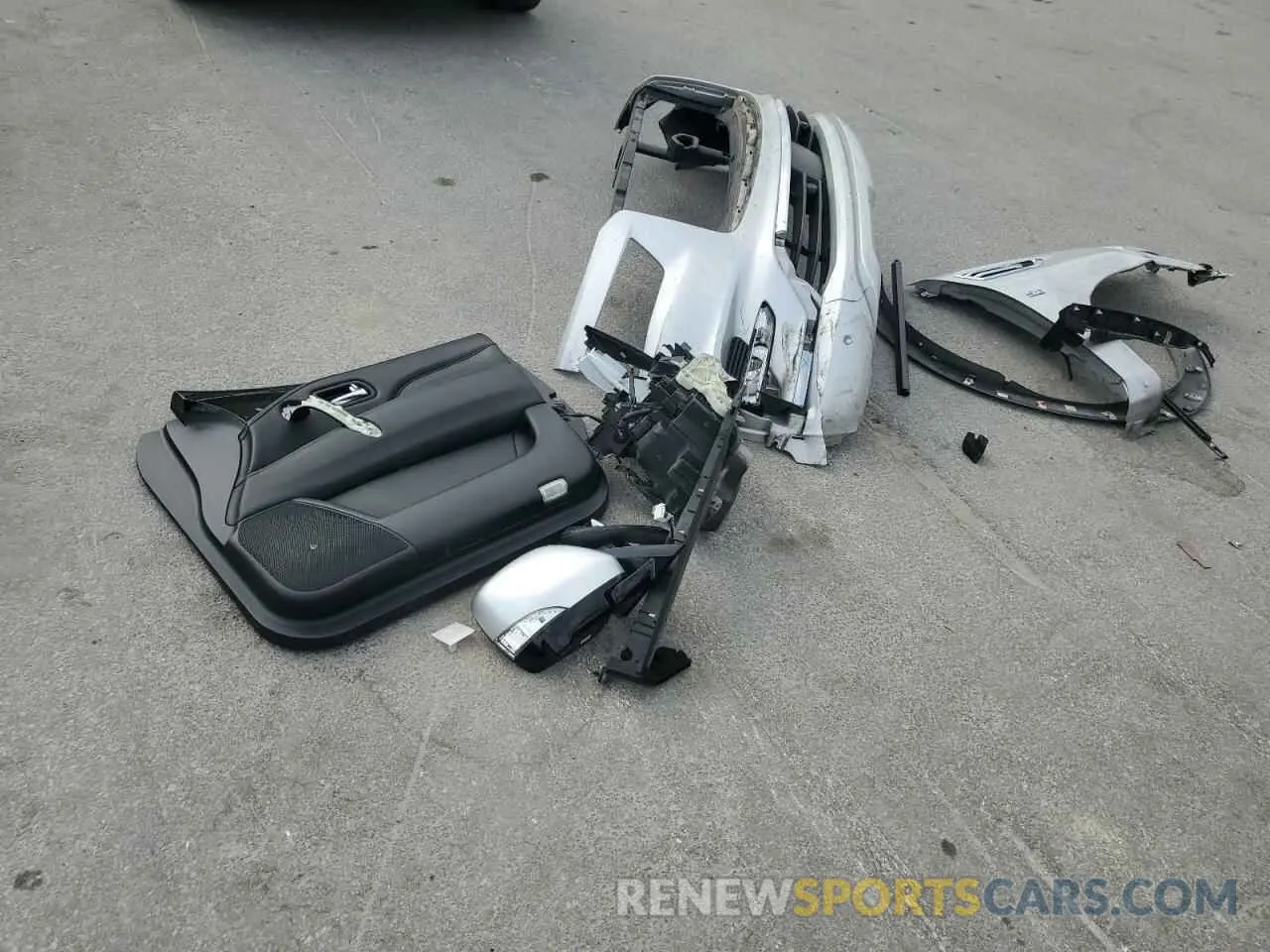 13 Photograph of a damaged car JN8AZ2NF6L9703402 INFINITI QX80 2020