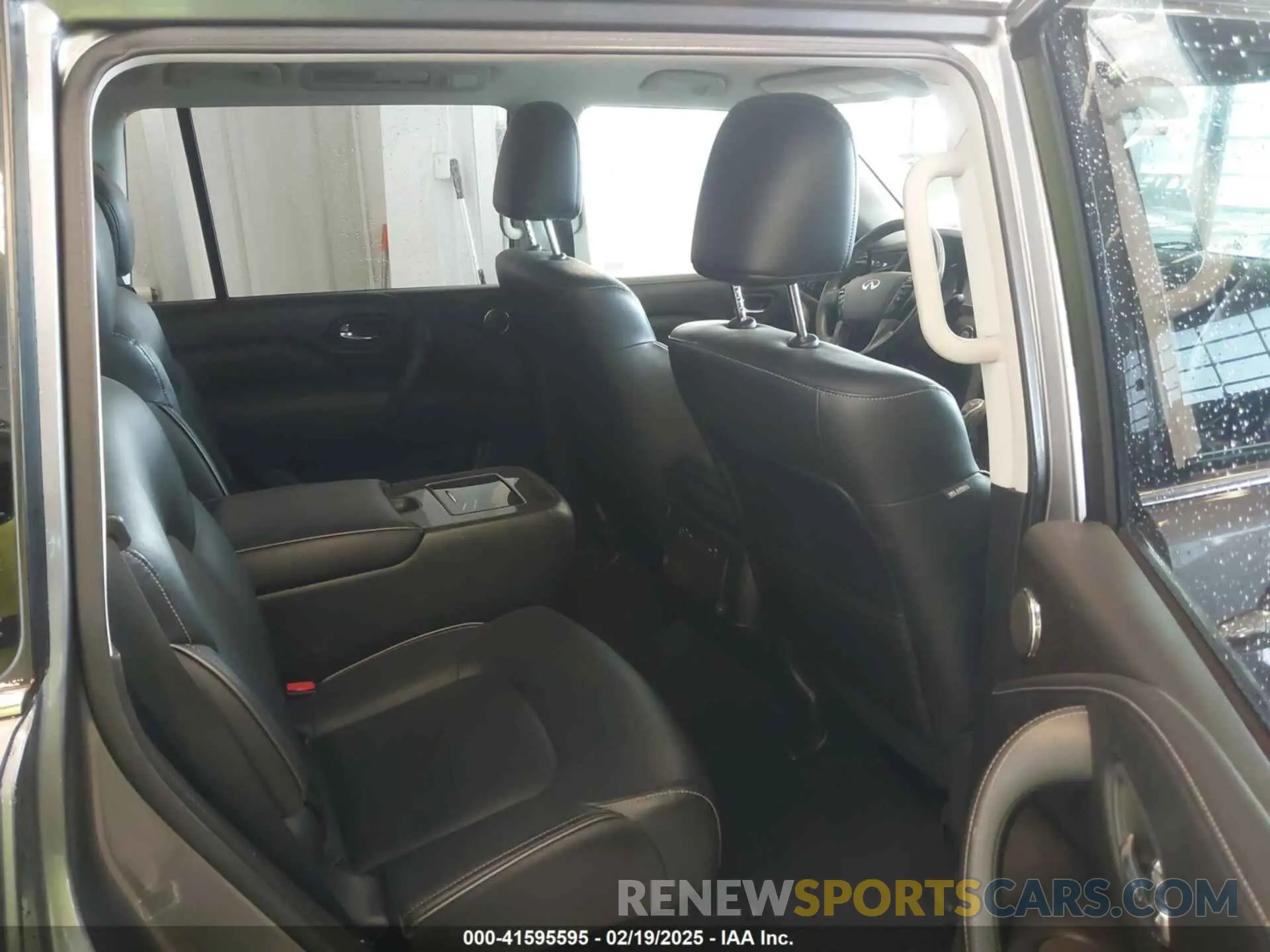 8 Photograph of a damaged car JN8AZ2NF6L9704002 INFINITI QX80 2020