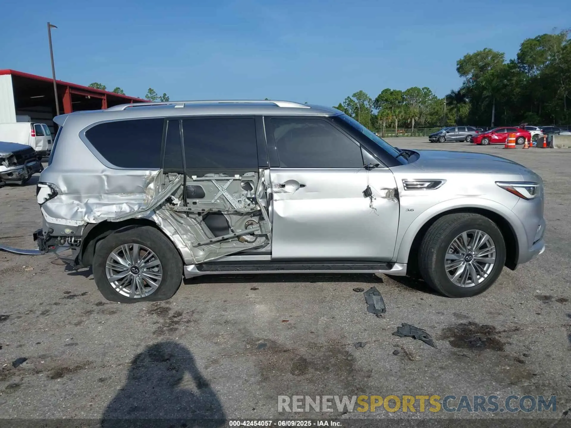 14 Photograph of a damaged car JN8AZ2NF8L9704194 INFINITI QX80 2020