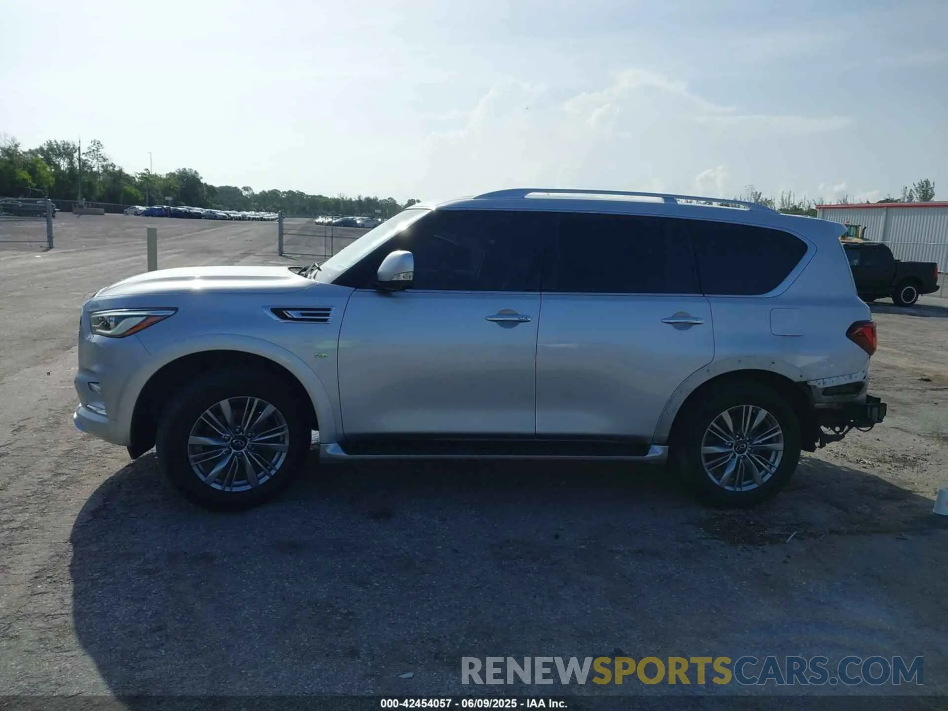 15 Photograph of a damaged car JN8AZ2NF8L9704194 INFINITI QX80 2020