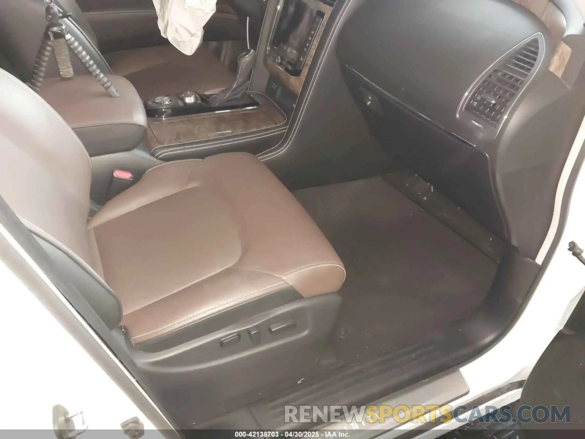 5 Photograph of a damaged car JN8AZ2AD0M9861448 INFINITI QX80 2021