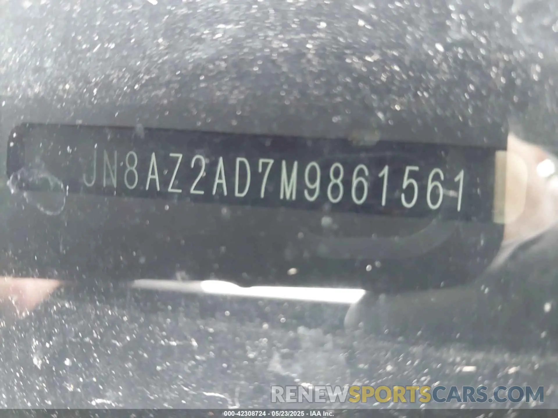 17 Photograph of a damaged car JN8AZ2AD7M9861561 INFINITI QX80 2021