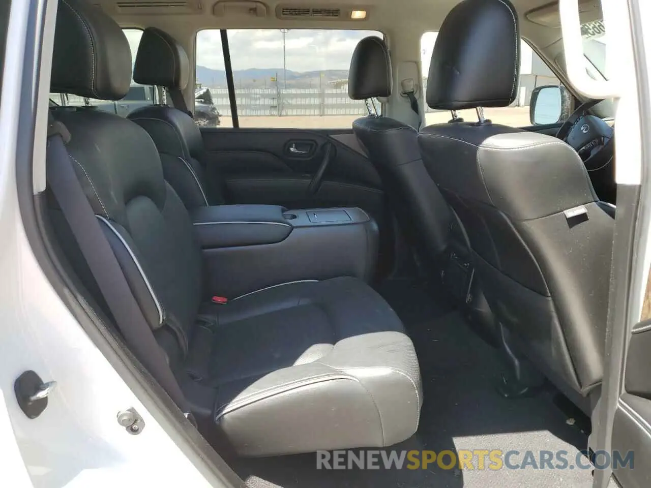 11 Photograph of a damaged car JN8AZ2AE8M9268428 INFINITI QX80 2021