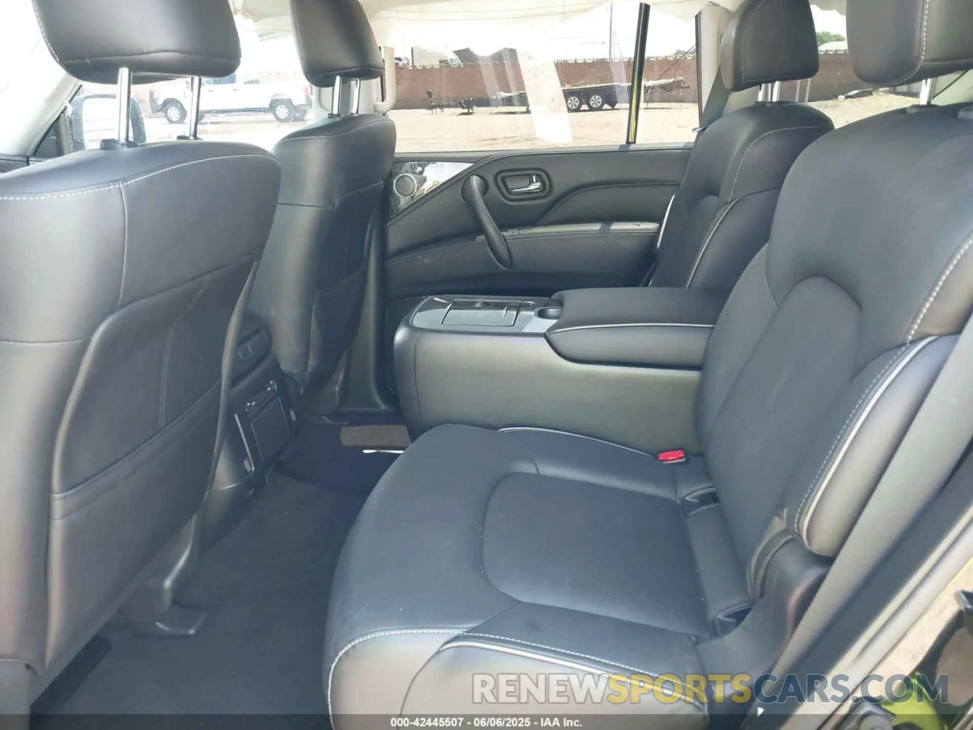 8 Photograph of a damaged car JN8AZ2AF2M9719832 INFINITI QX80 2021