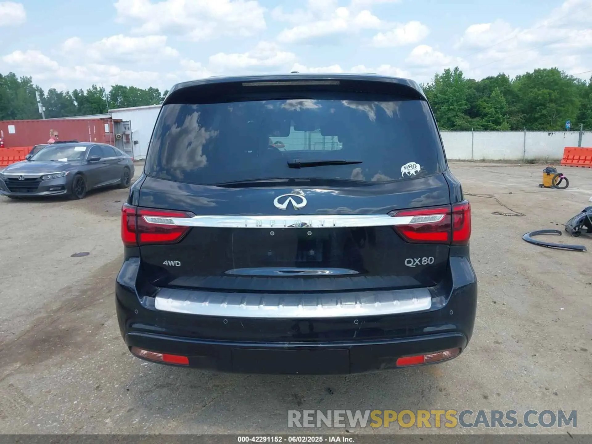 17 Photograph of a damaged car JN8AZ2BE4M9269915 INFINITI QX80 2021