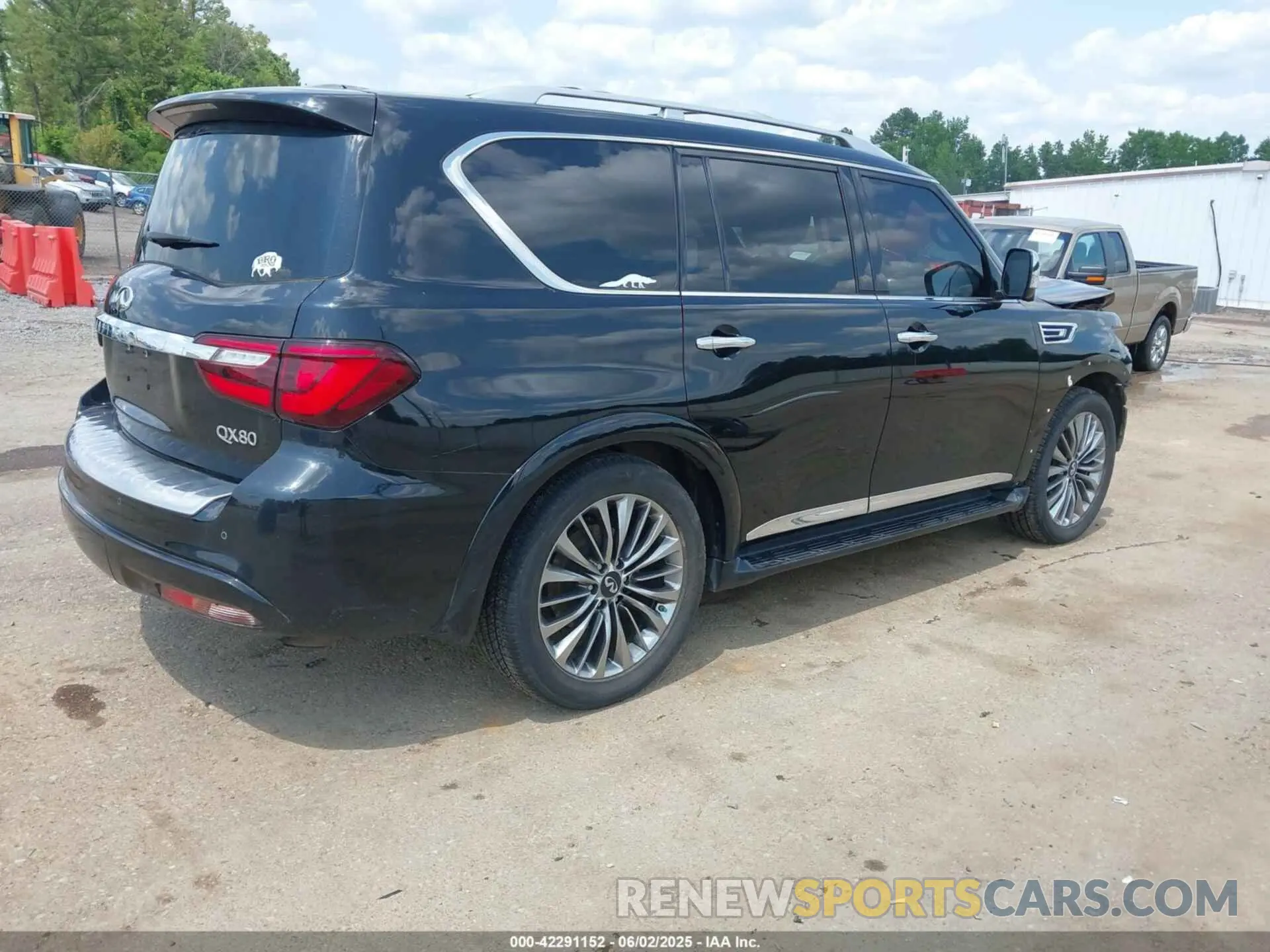 4 Photograph of a damaged car JN8AZ2BE4M9269915 INFINITI QX80 2021