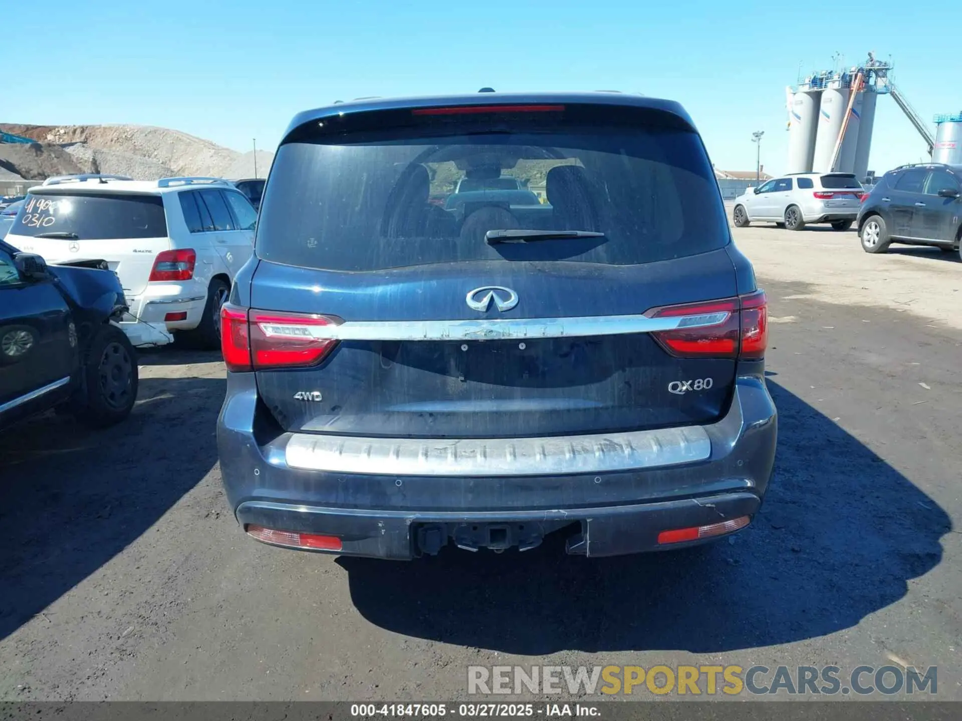 16 Photograph of a damaged car JN8AZ2AE0N9291803 INFINITI QX80 2022