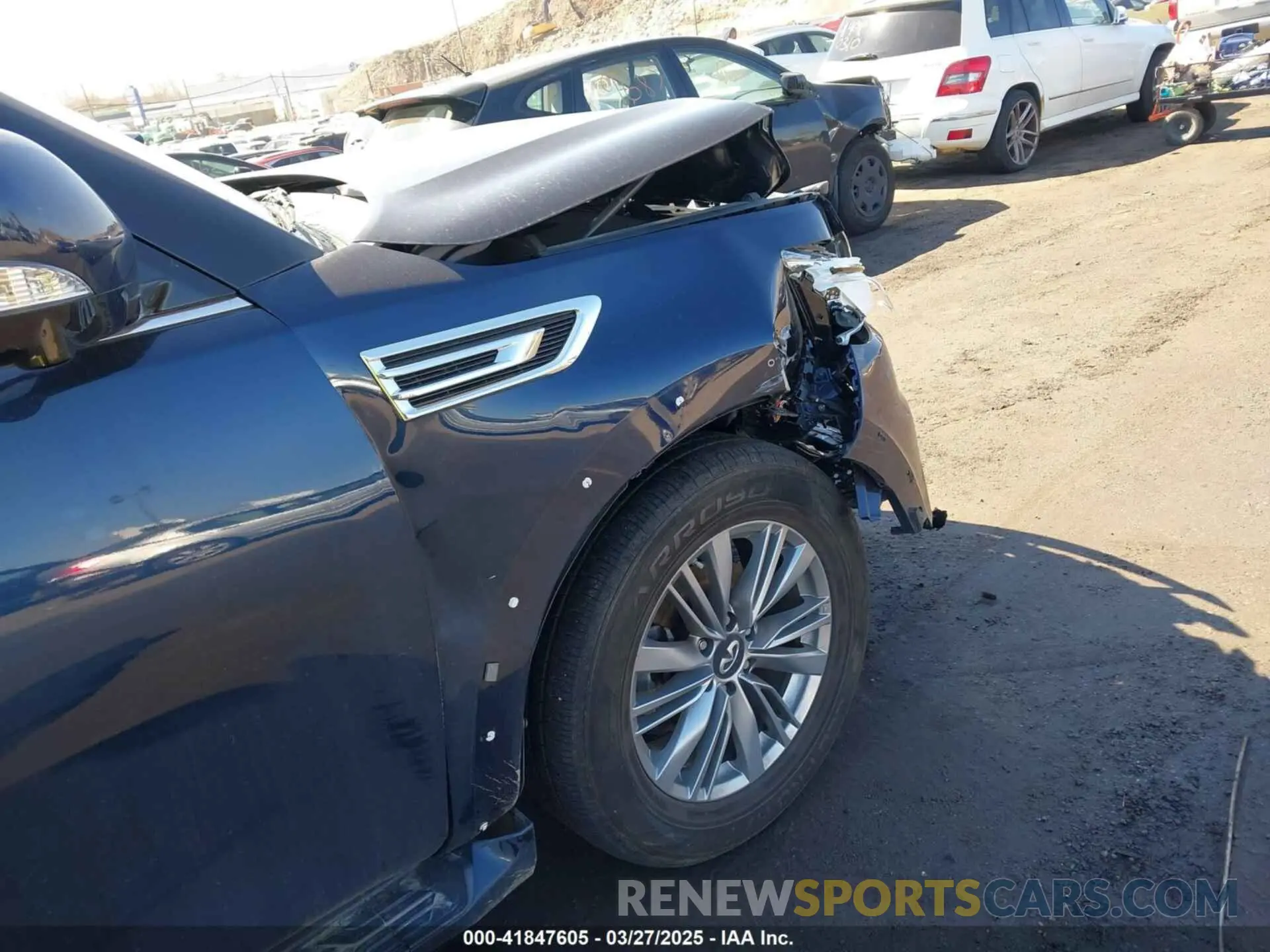 19 Photograph of a damaged car JN8AZ2AE0N9291803 INFINITI QX80 2022