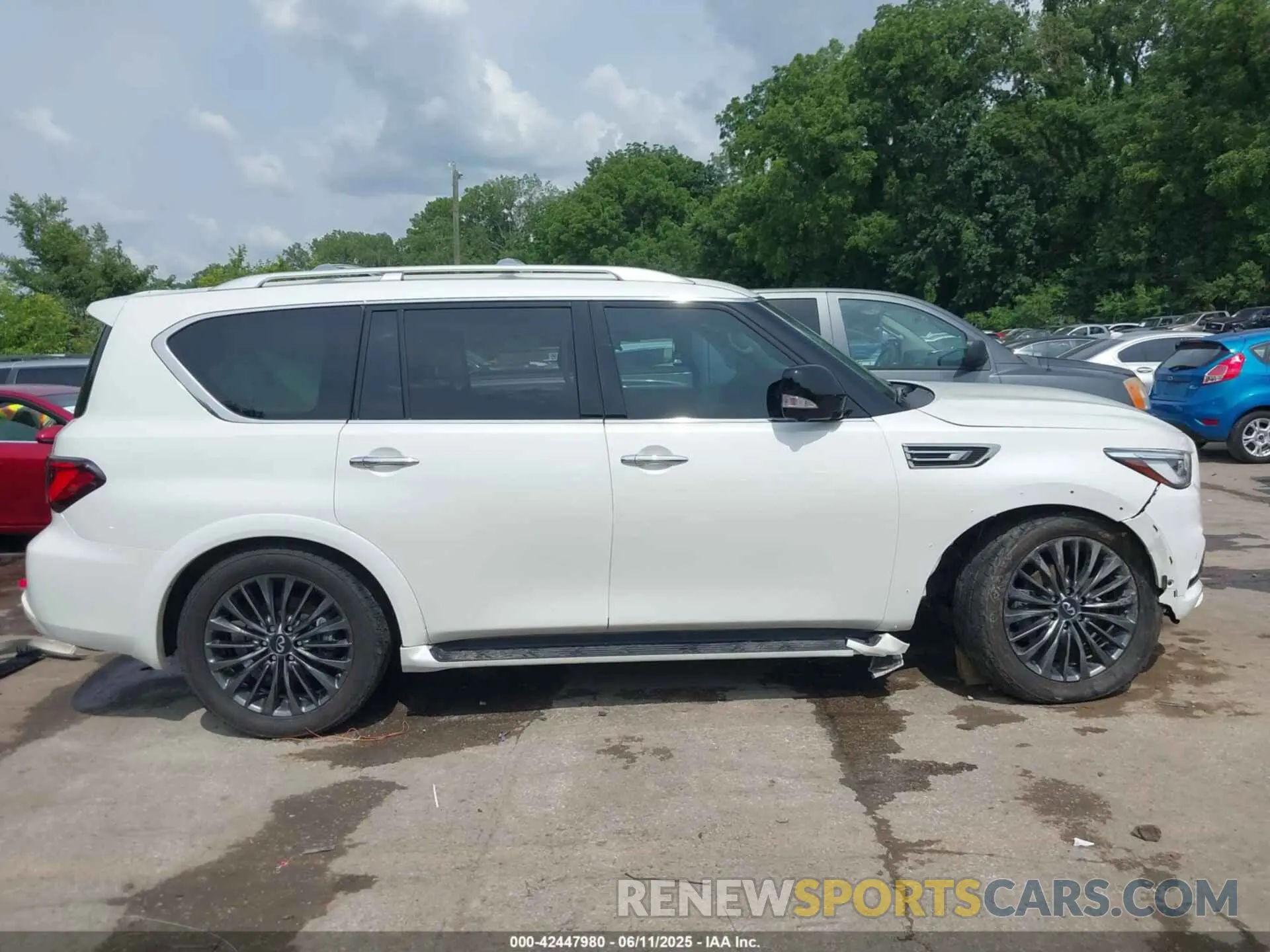 14 Photograph of a damaged car JN8AZ2AE0N9292031 INFINITI QX80 2022