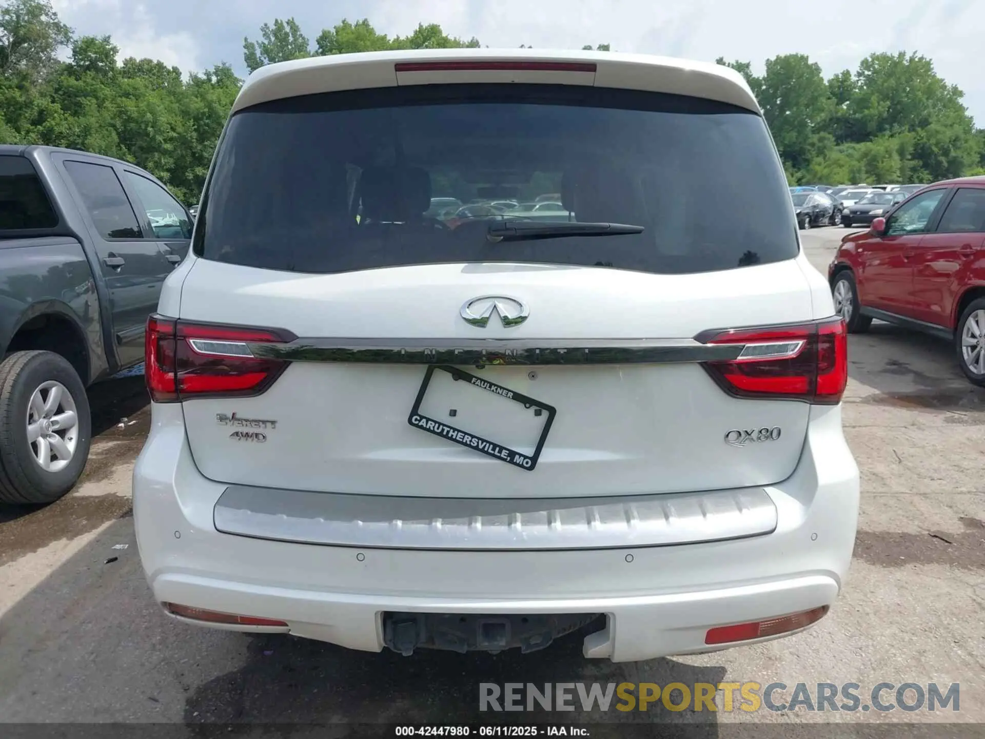 17 Photograph of a damaged car JN8AZ2AE0N9292031 INFINITI QX80 2022