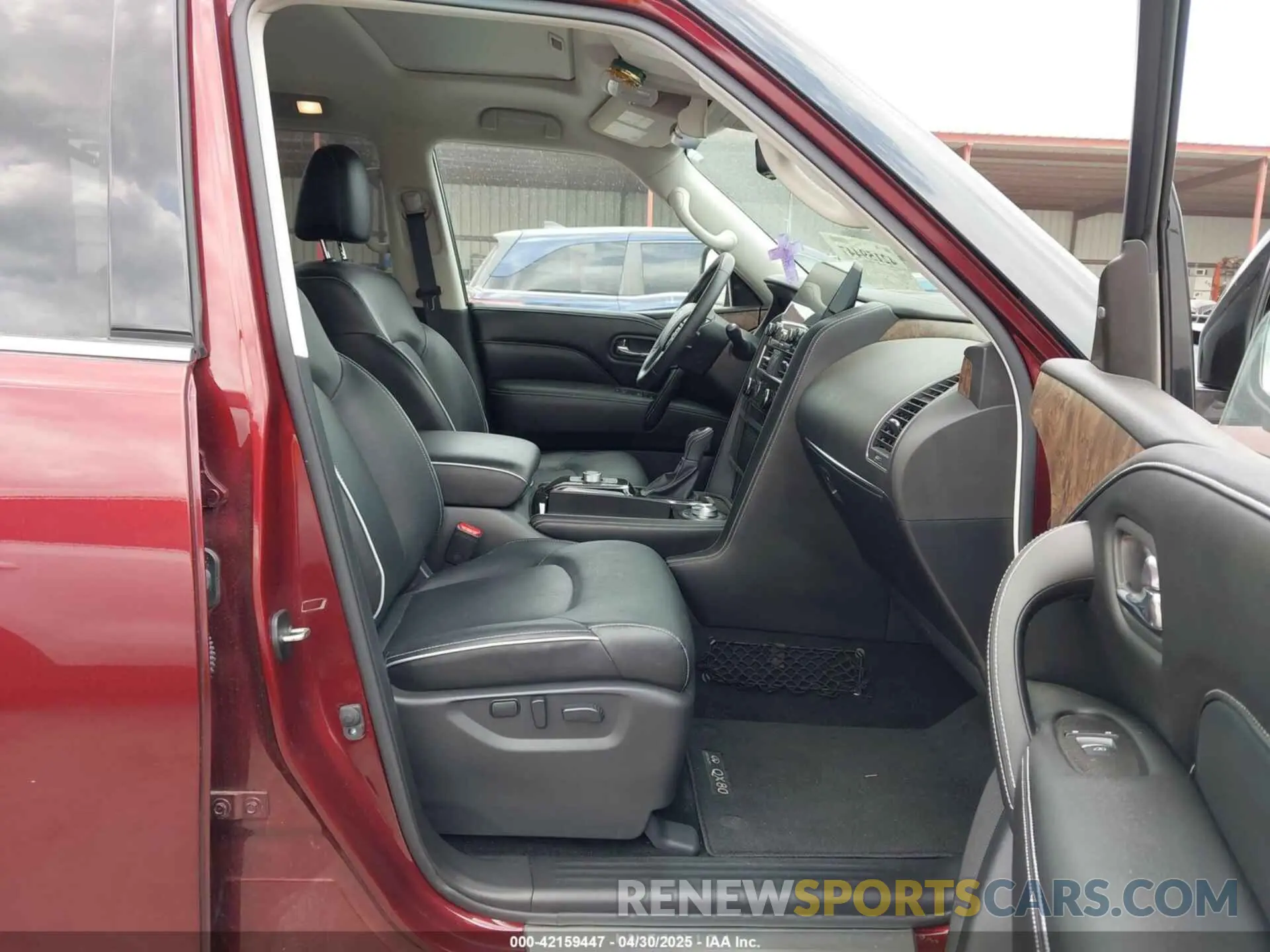 5 Photograph of a damaged car JN8AZ2AE6N9293734 INFINITI QX80 2022
