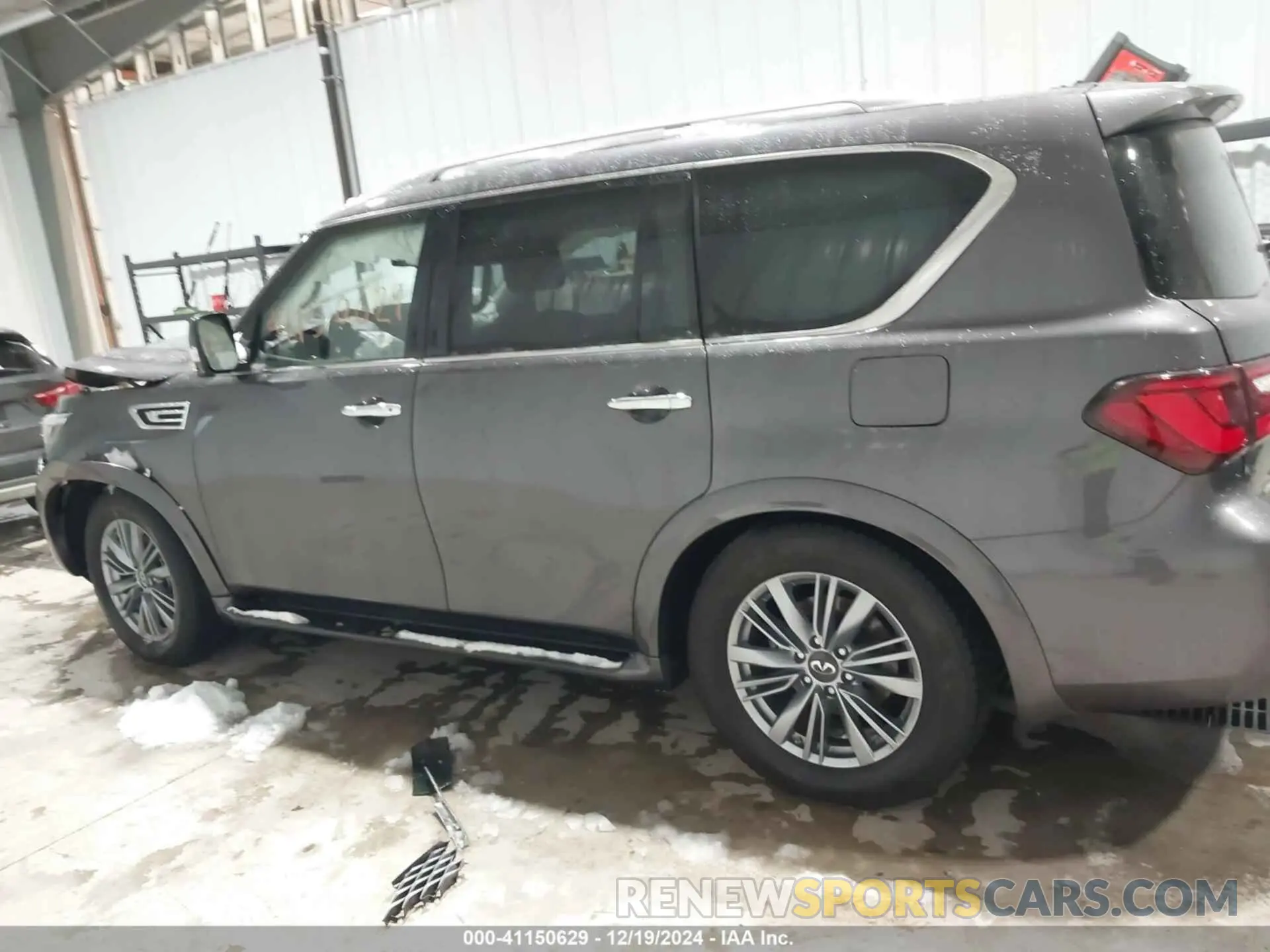 14 Photograph of a damaged car JN8AZ2AE9N9291962 INFINITI QX80 2022