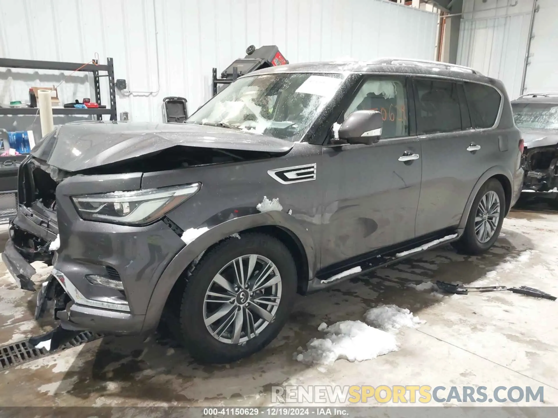 2 Photograph of a damaged car JN8AZ2AE9N9291962 INFINITI QX80 2022