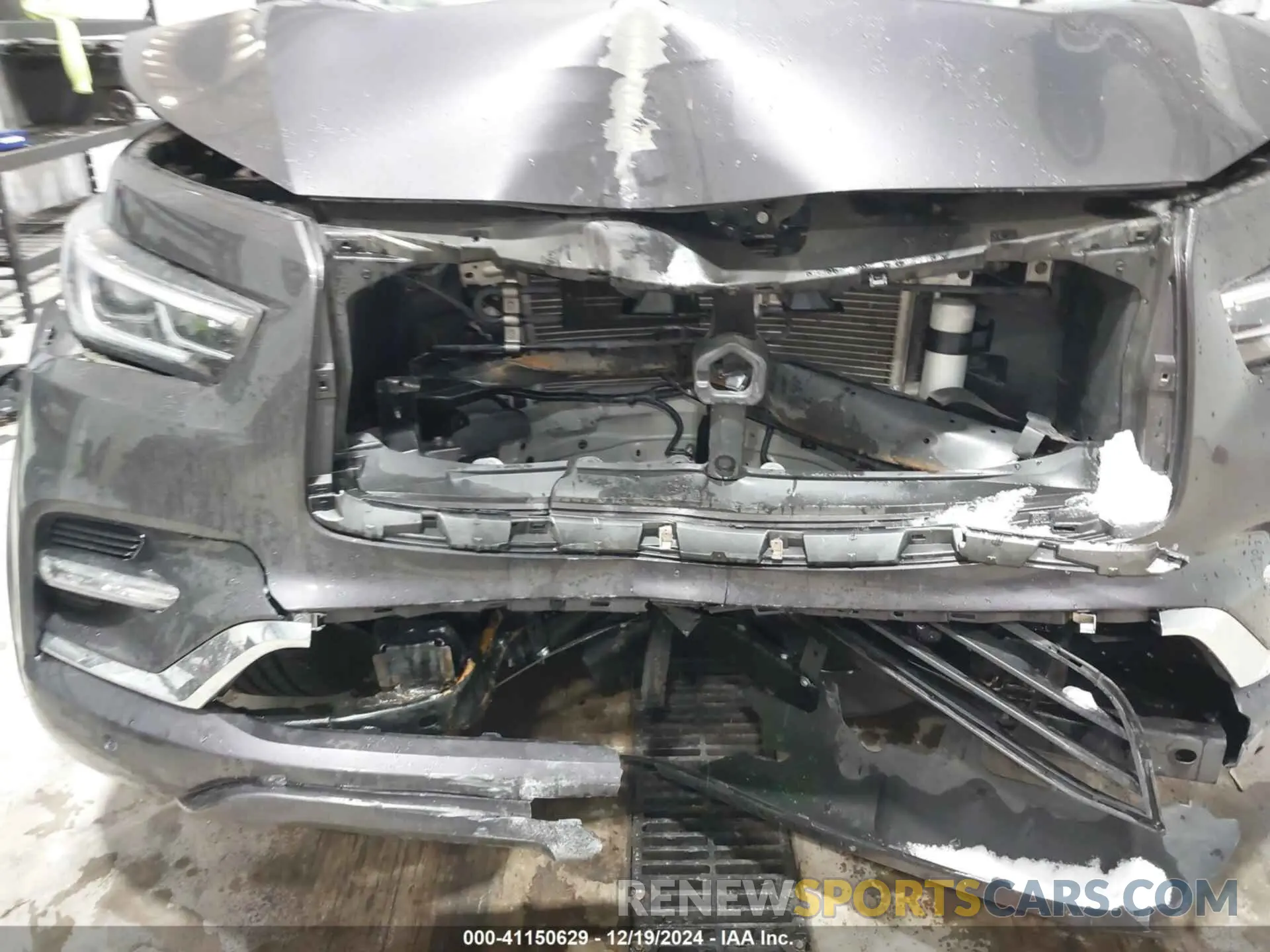 6 Photograph of a damaged car JN8AZ2AE9N9291962 INFINITI QX80 2022