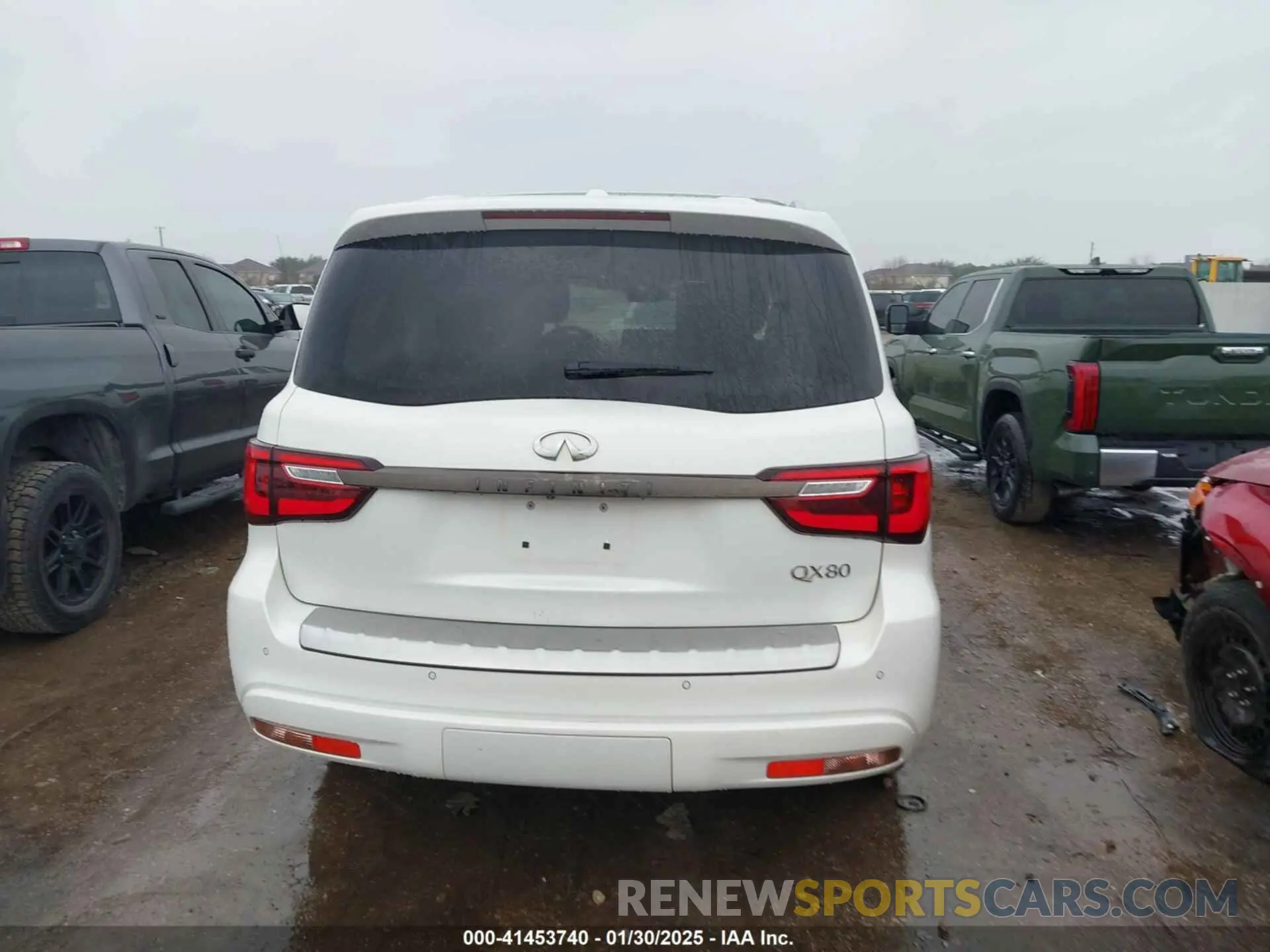 16 Photograph of a damaged car JN8AZ2AF5N9741342 INFINITI QX80 2022